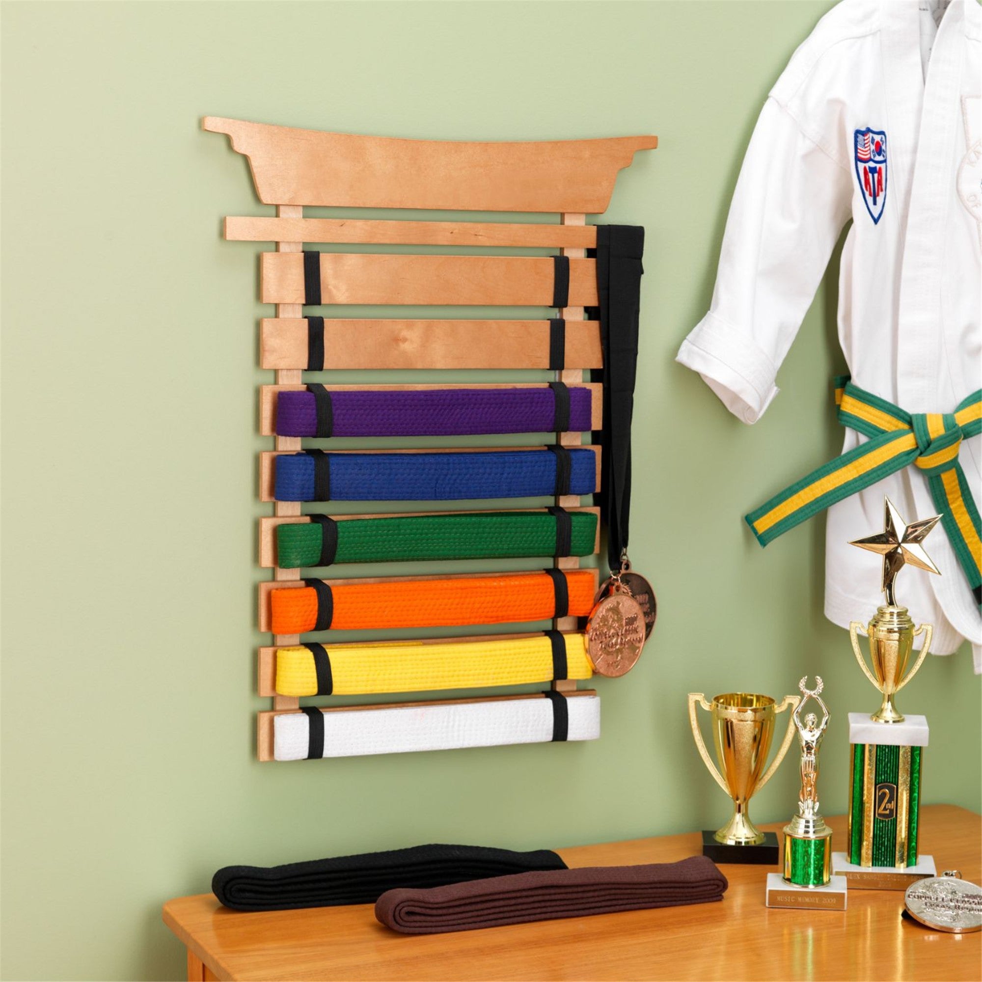 KidKraft Wooden Martial Arts Belt Display Rack - Organize Karate, Taekwondo & Judo Belts - Perfect for Dojo, Home Gym & Kids Bedroom Decor