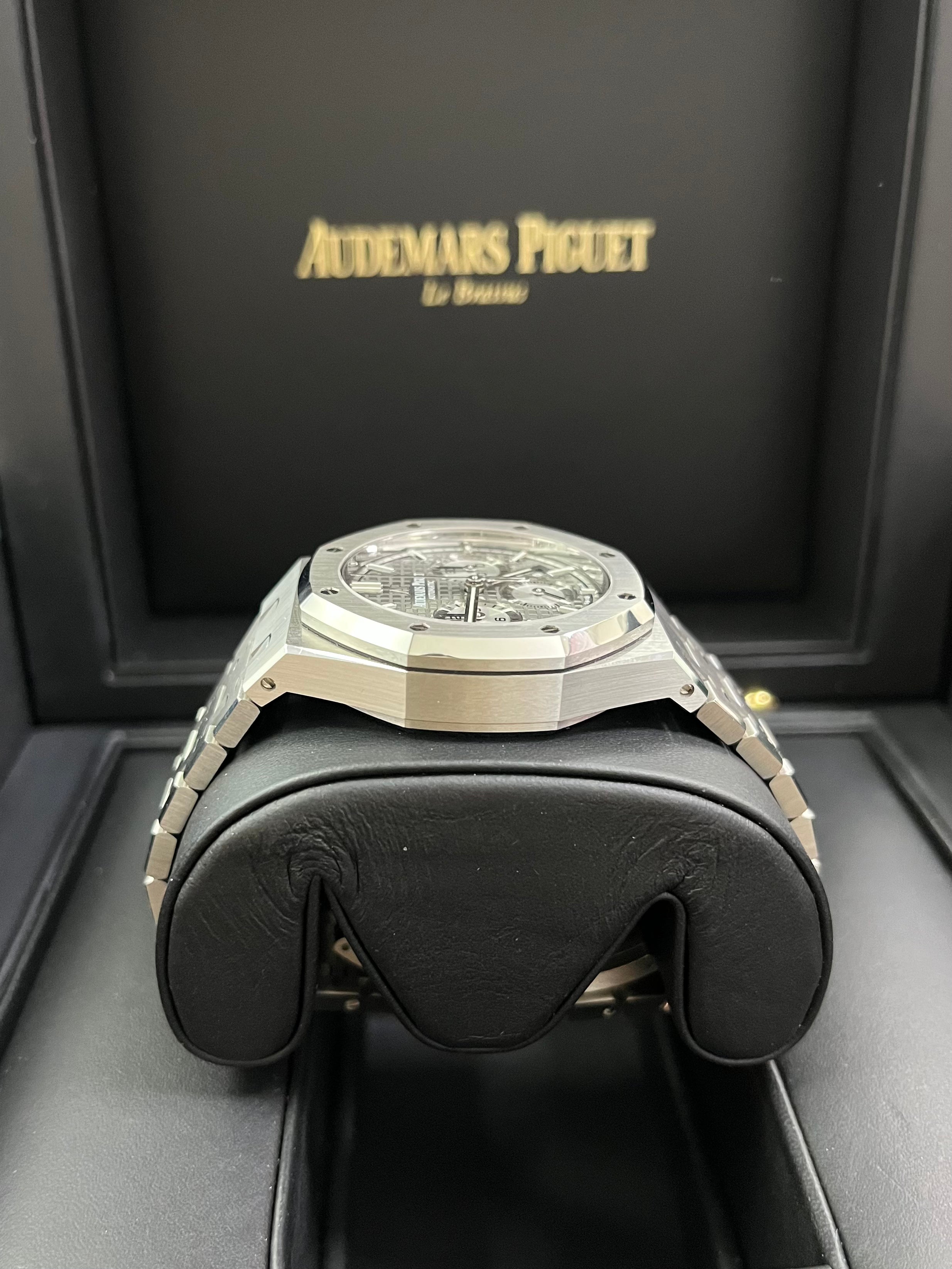 Audemars Piguet Royal Oak Selfwinding Stainless Steel Watch - Grey Dial with Silver Sub Dials (Ref# 26315ST.OO.1256ST.02) | Luxury Automatic Watch for Men, Business Meetings & Special Occasions