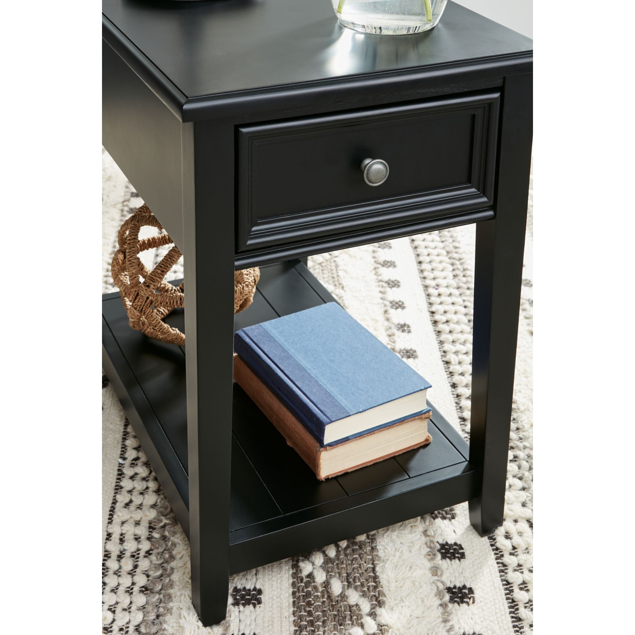 Beckincreek Modern End Table - Black Nightstand for Living Room, Bedroom, or Office - Small Side Table with Sturdy Metal Frame & Sleek Design