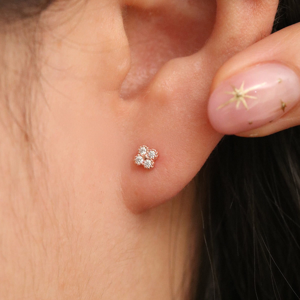 Sparkle Stud Earrings for Women - 925 Sterling Silver Clover Leaf Design - Perfect for Everyday Wear, Gifts & Special Occasions