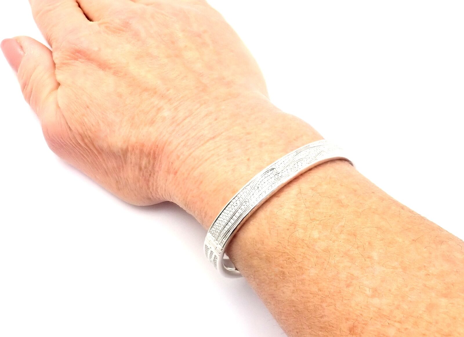 Authentic Georg Jensen Fusion 18k White Gold Pave Diamond Bangle Bracelet - Luxury Jewelry for Women, Perfect for Weddings & Special Occasions