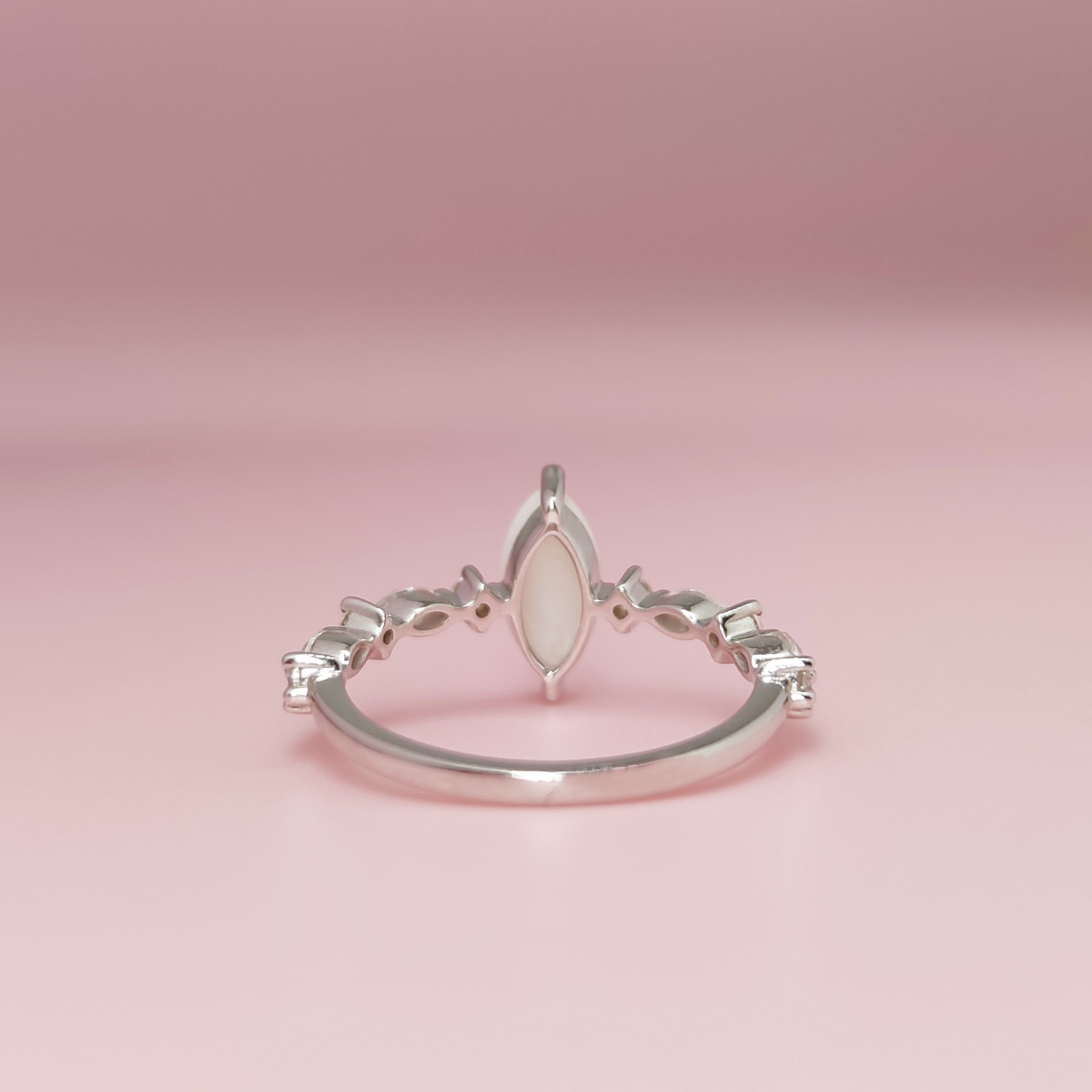 Personalized Bonding Beacon Breastmilk Ring with Genuine Alexandrite - Perfect for Nursing Moms & Mother-Baby Bonding Moments