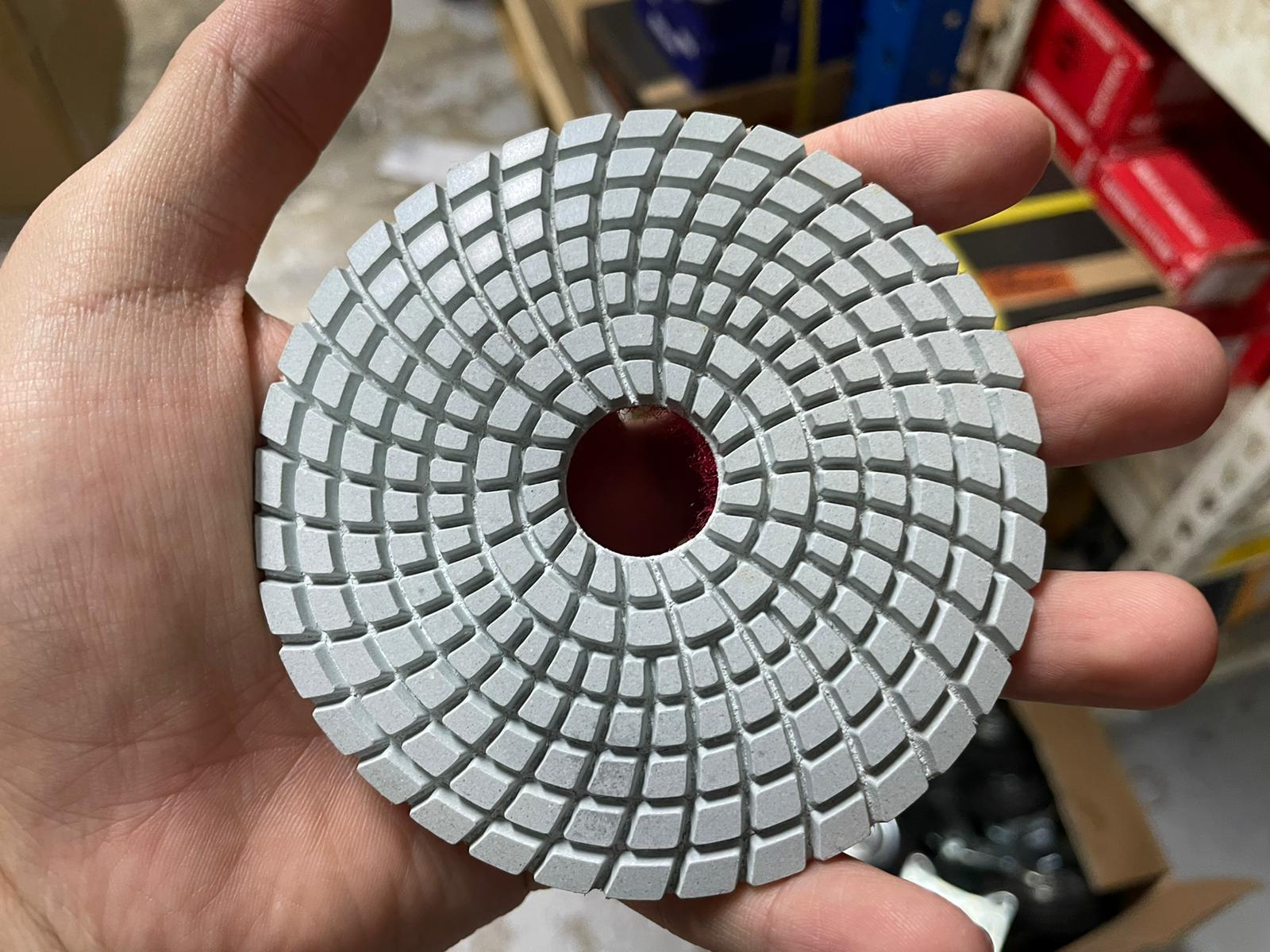 4 Granite Polishing Pads for Stone Countertops & Floors – Durable 4G Model for Professional Use in Home Renovation & Construction Projects