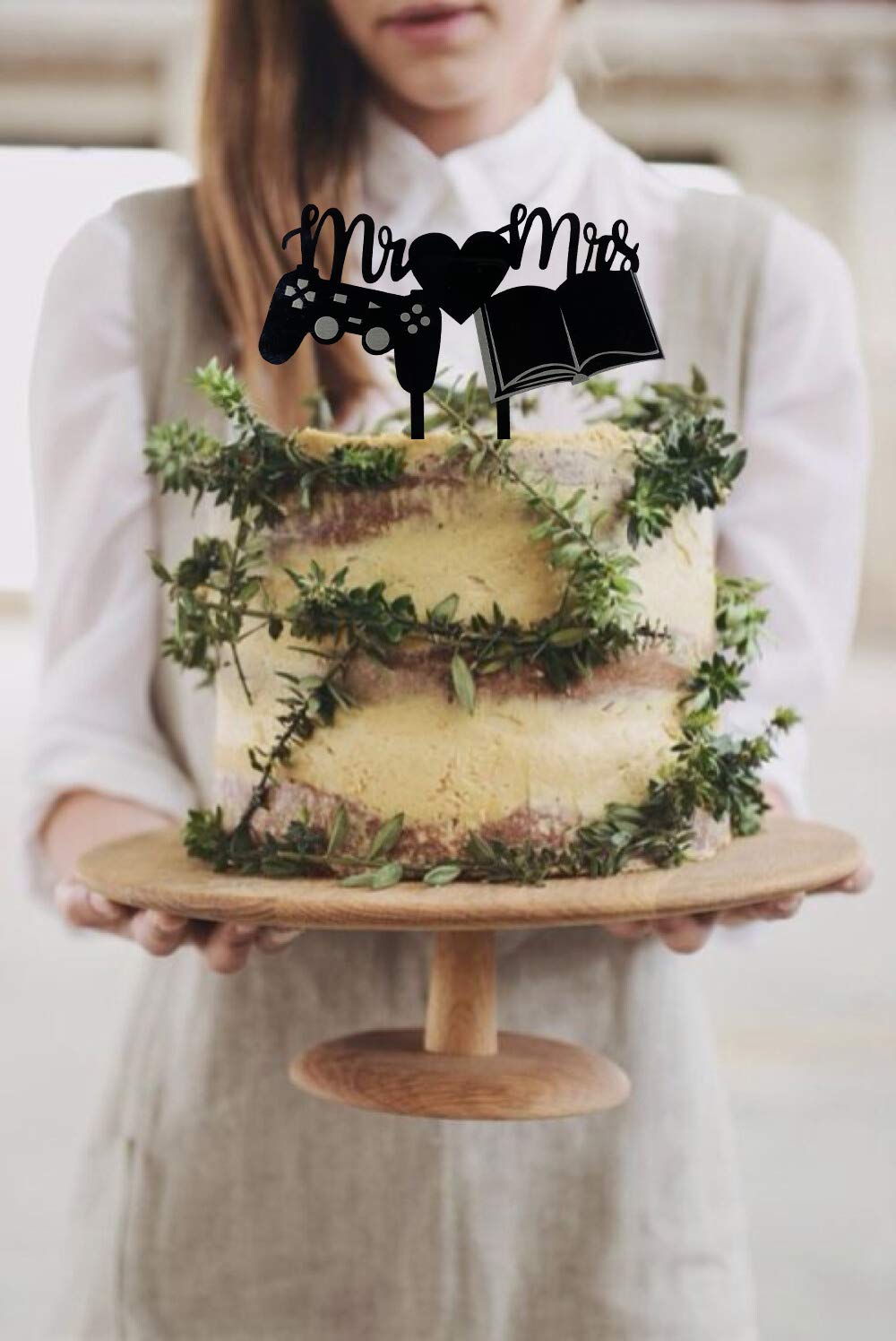 Romantic & Funny Mr & Mrs Wedding Cake Topper with Game Controller & Book - Perfect for Gamer Couples & Book Lovers - Ideal for Wedding Cakes, Anniversary Celebrations & Bridal Showers
