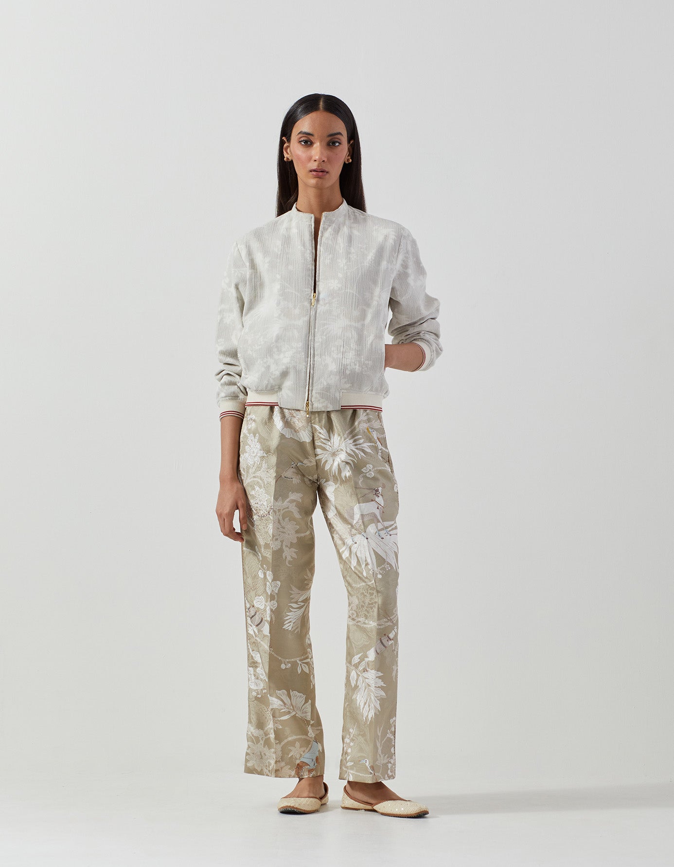 Luxury Silk Pajama Set for Women - Footloose Pyjama Silk Damask Oyster Grey - Comfortable Sleepwear for Relaxation & Lounging