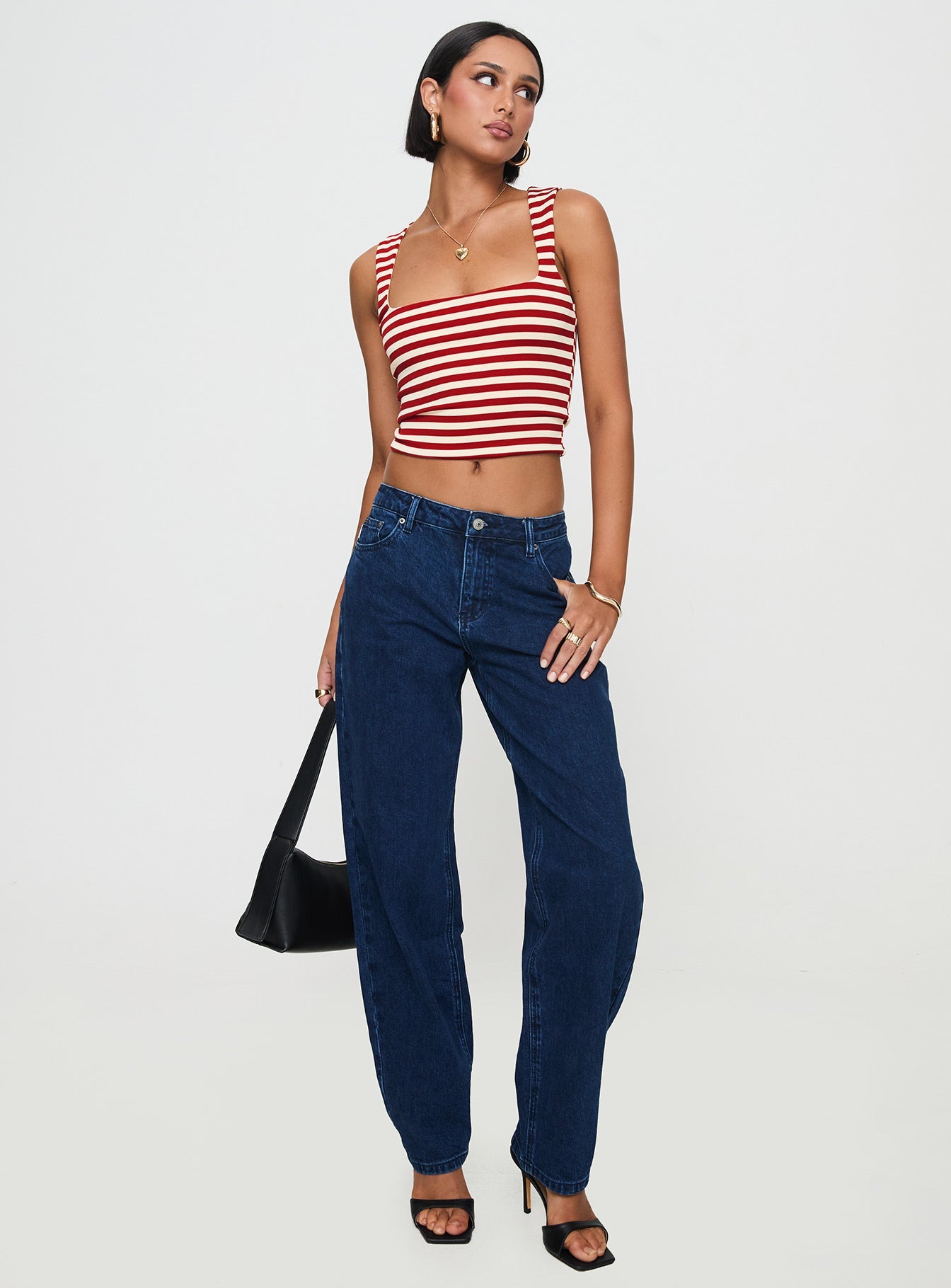 Vintage Style Red Stripe T-Shirt - Retro Fashion for Men & Women - Perfect for Casual Wear, Parties, and Everyday Outfits