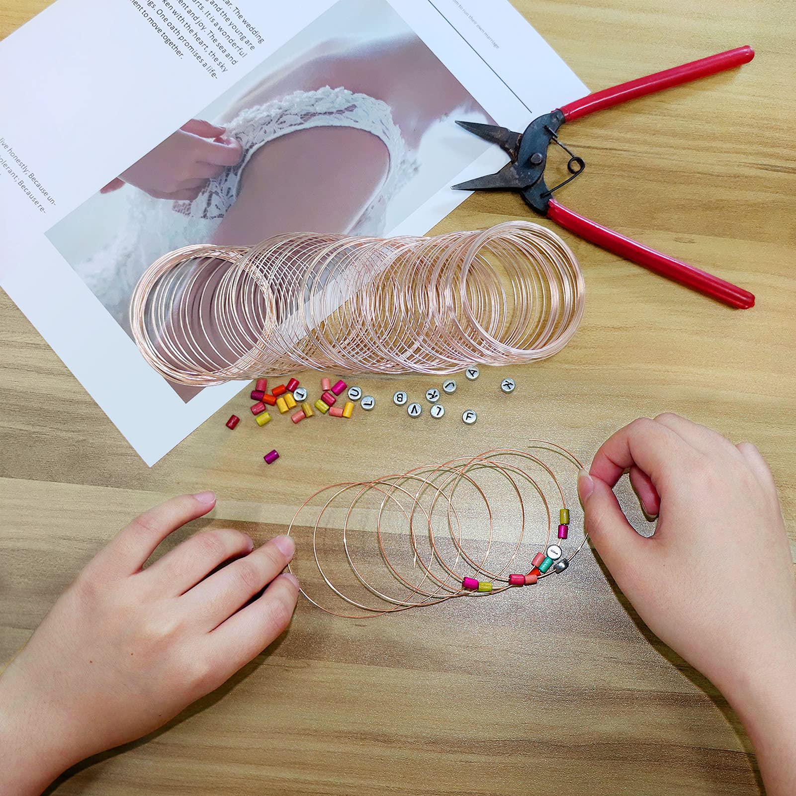 300 Loops Jewelry Wire Memory Beading Wire for Bracelet Making - Rose Gold Jewelry Beading Wire, Memory Steel Wire for DIY Jewelry, Crafts, Art Creation (Perfect for Bracelets, Necklaces & Handmade Gifts)