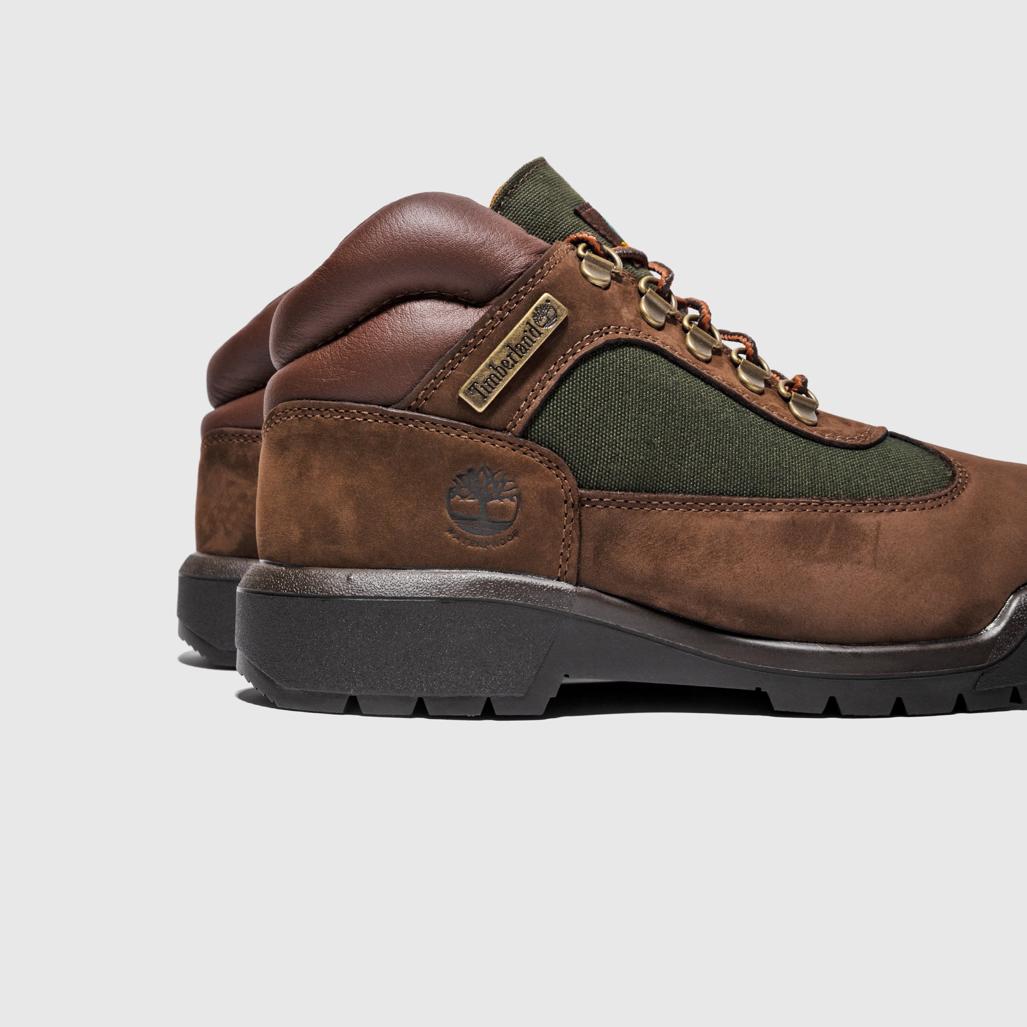 Best Waterproof Field Boots for Hunting & Hiking - Durable Outdoor Work Boots for Men & Women - All-Terrain Comfort for Wet Conditions