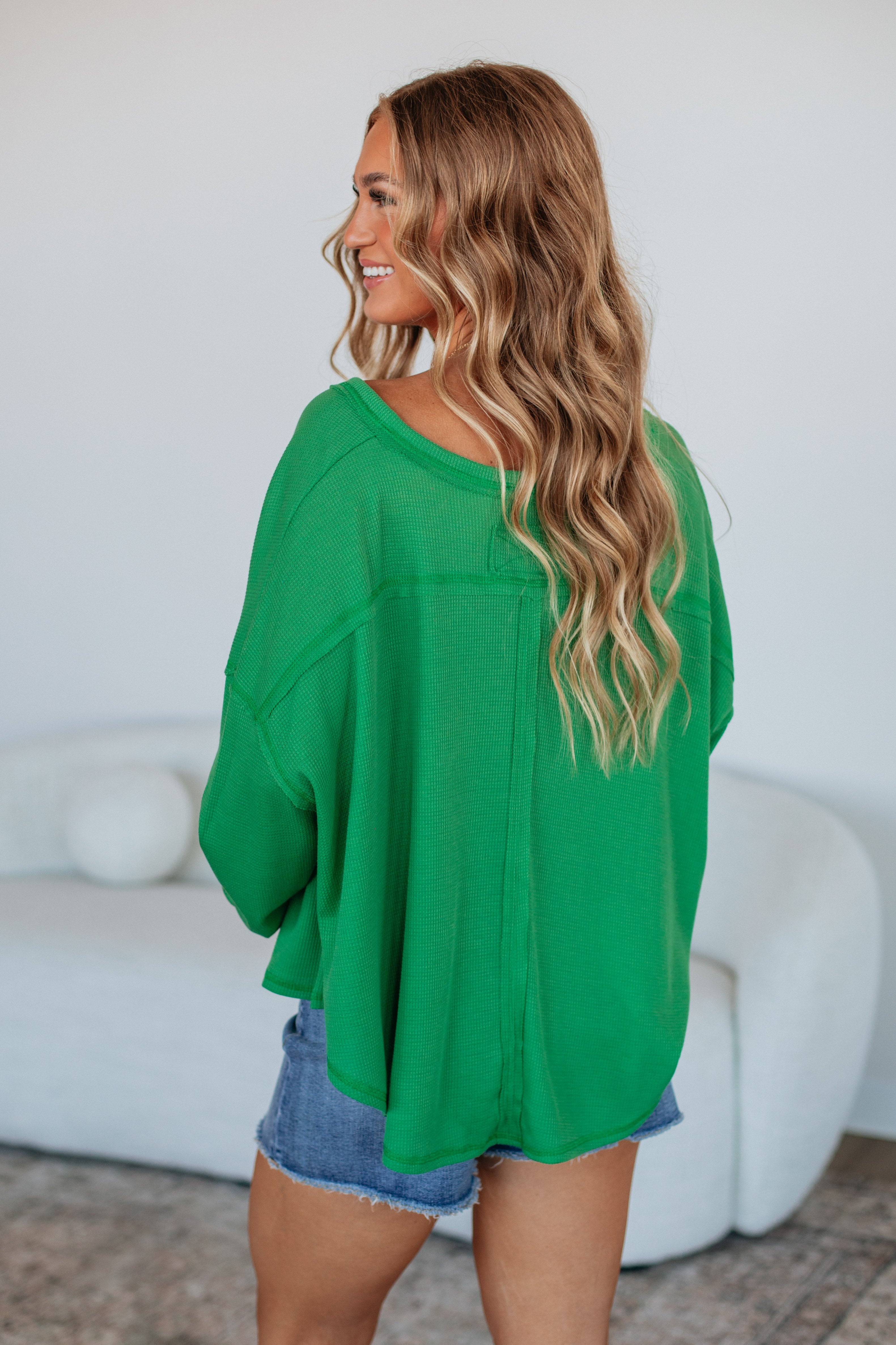 Matson Oversized Top in Kelly Green - Trendy Loose Fit Women's T-Shirt for Casual Wear & Street Style