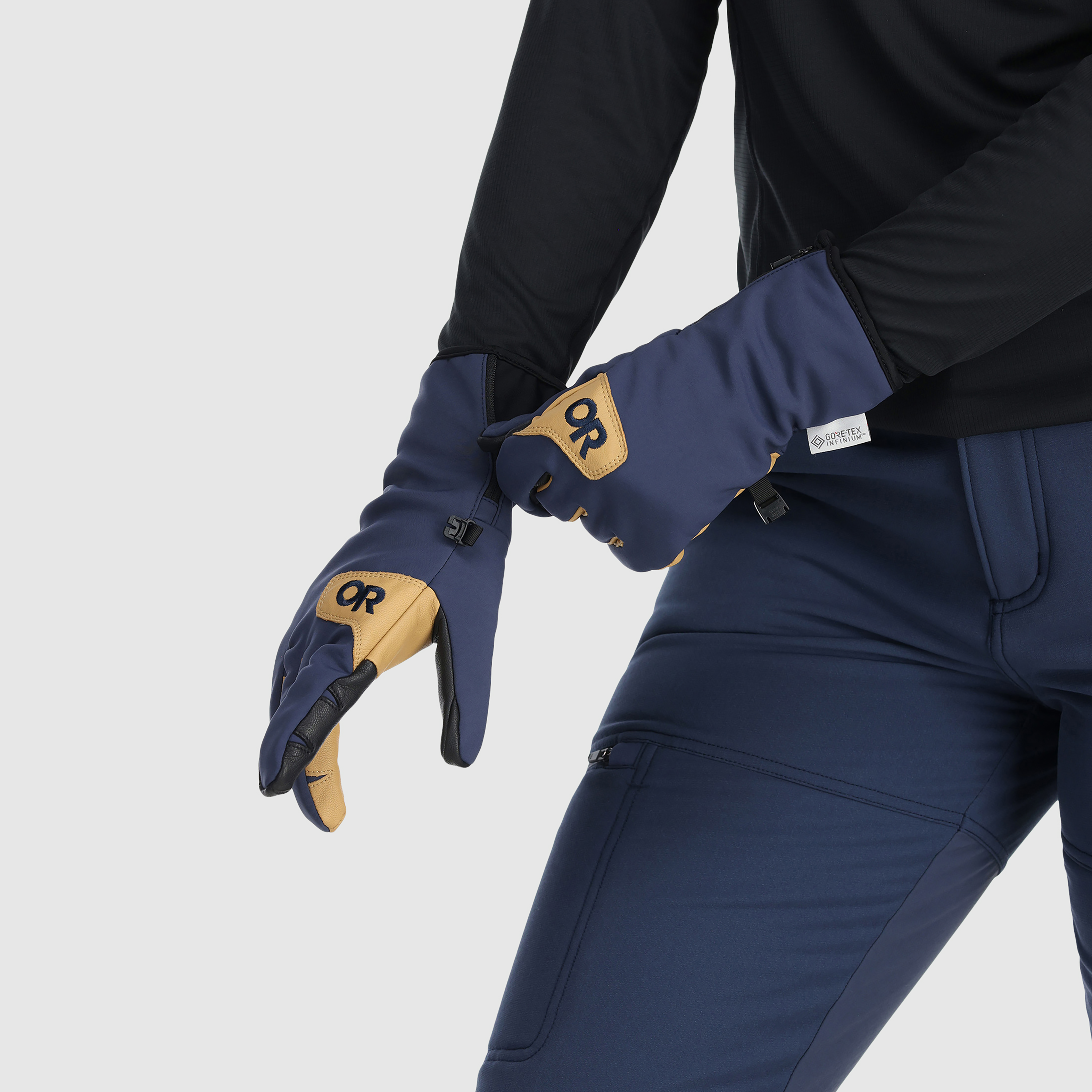 Women's Stormtracker GORE-TEX INFINIUM™ Sensor Gloves - Waterproof, Windproof & Touchscreen Compatible - Perfect for Skiing, Hiking & Winter Outdoor Activities