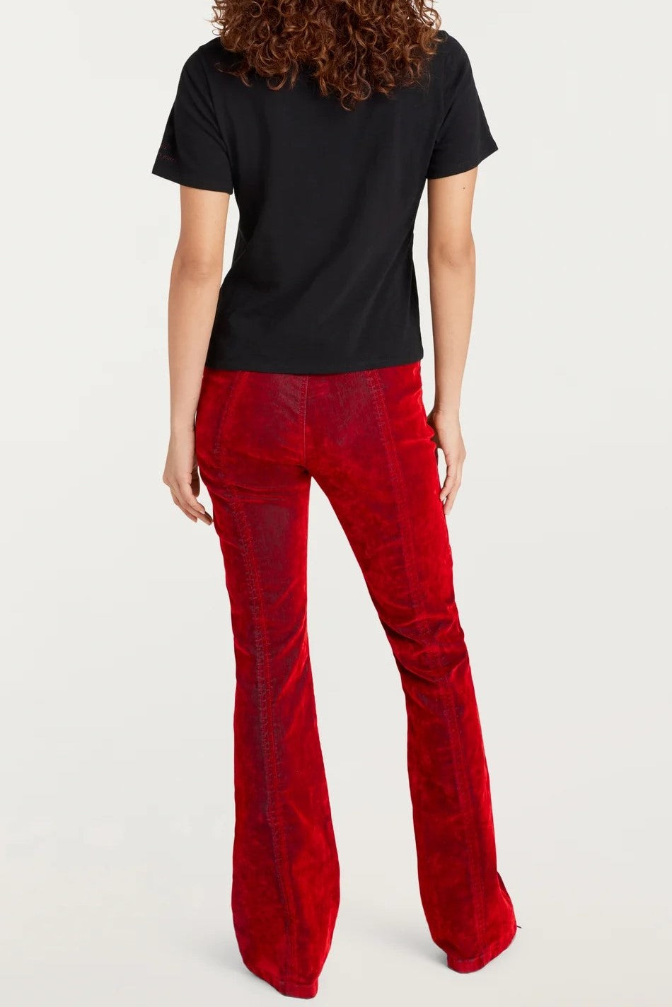 Cinq A Sept Kisses Je T'aime Shrunken Tee - Women's French Love Graphic T-Shirt for Casual Wear & Date Nights
