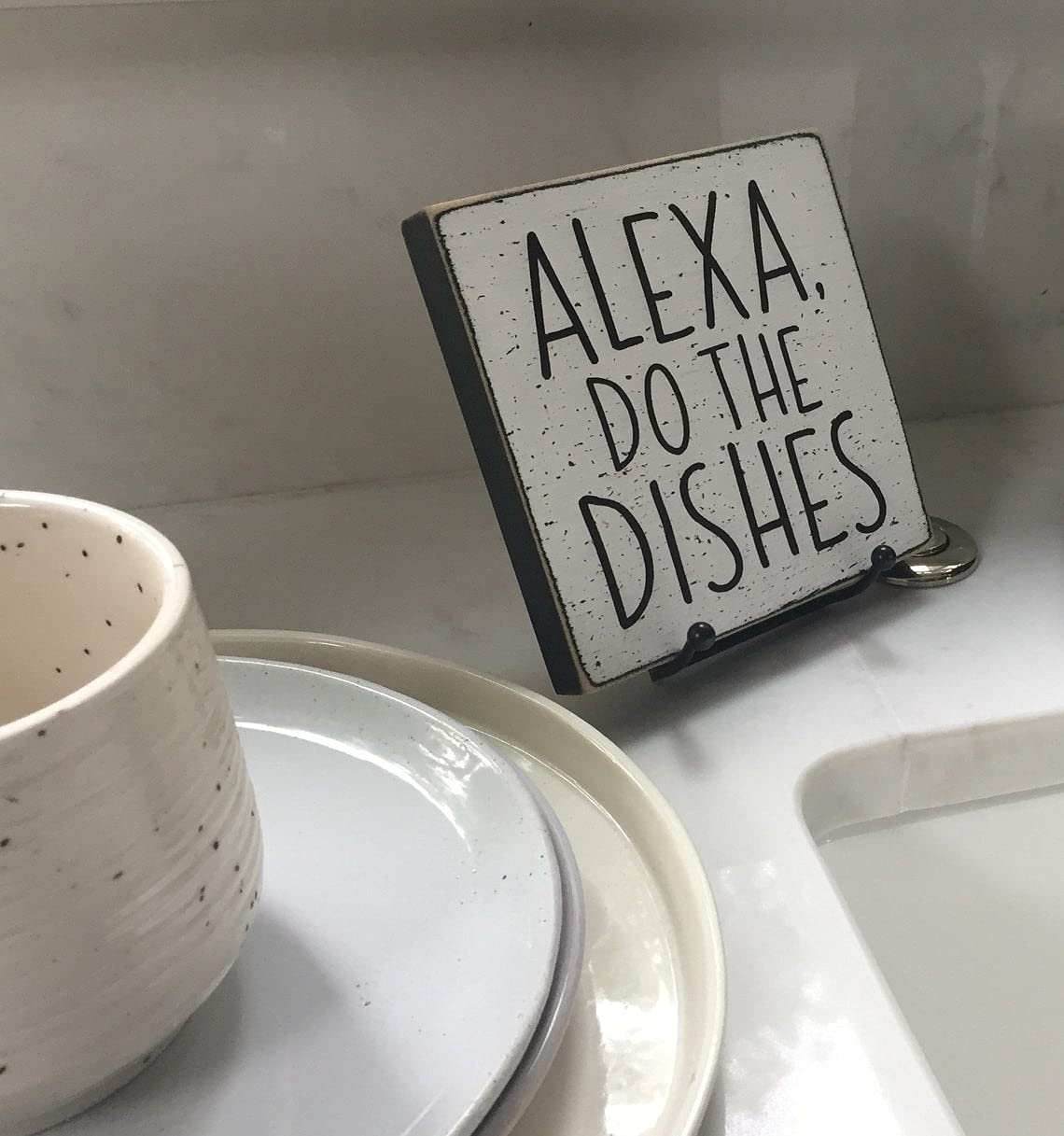 Funny Wooden Sign 'Alexa Do the Dishes' - Rustic Farmhouse Kitchen Decor, Humorous Housewarming Gift for Mom - Perfect for Coffee Bars, Kitchens & Funny Home Decoration