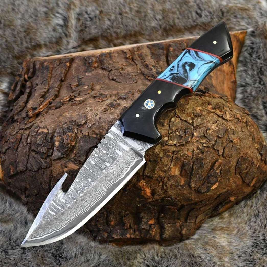 Premium Damascus Steel Knife with Horn & Turquoise Handle - Handcrafted Chef Knife for Cooking, Hunting & Outdoor Adventures