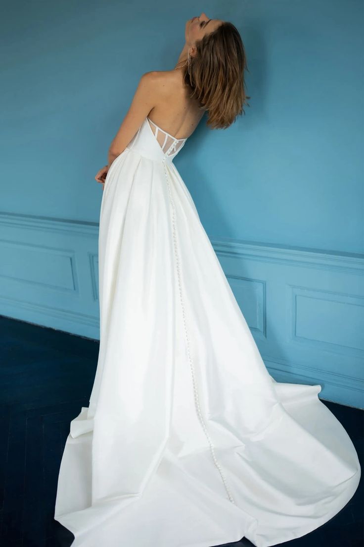 Jenny Yoo Mollie Gown - Elegant Wedding Dress for Brides | Perfect for Beach, Garden & Church Ceremonies