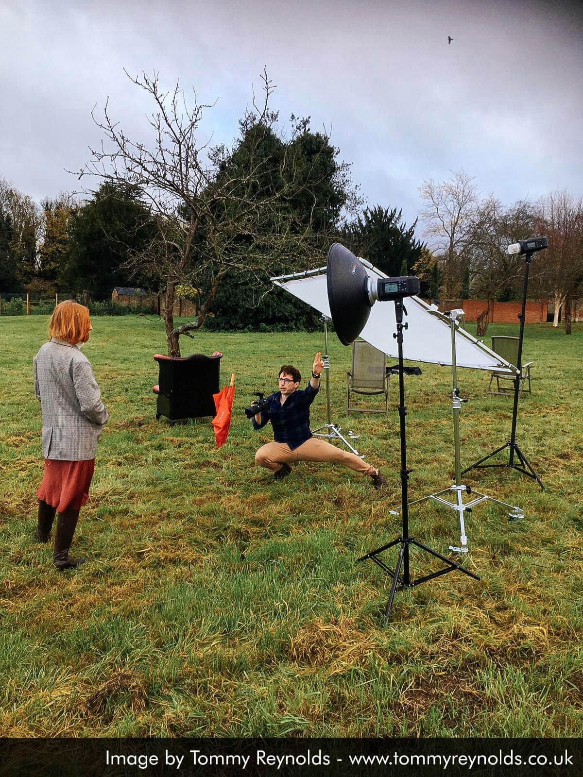 Butterfly Frame Sun Diffuser Panel with Light Stands - 150x200cm (5'x7') Photography Lighting Kit for Studio, Portrait & Product Photography
