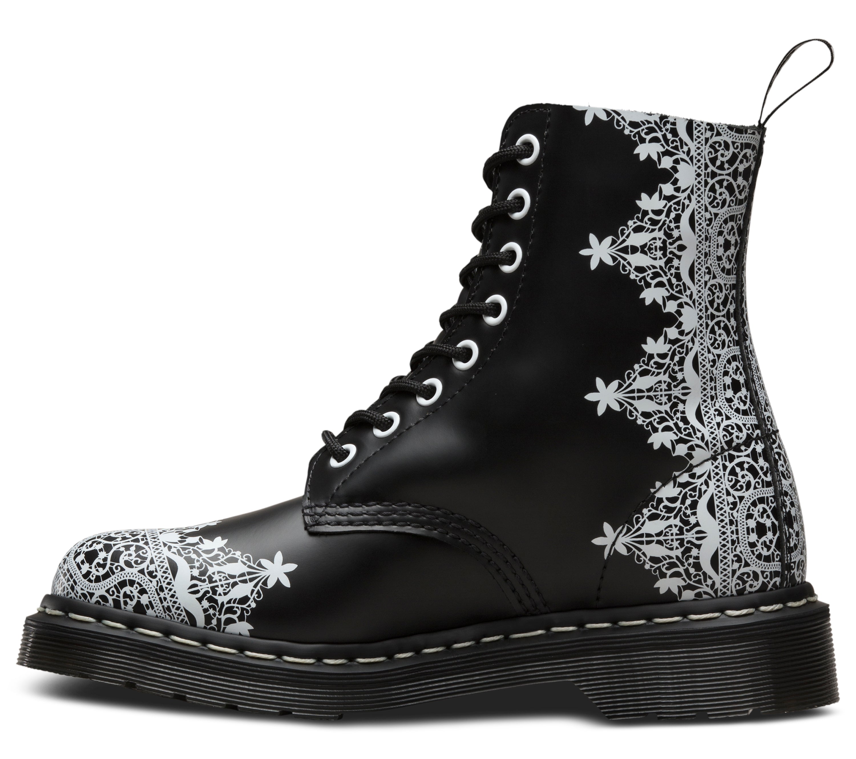 Dr. Martens 1460 Smooth Leather Lace-Up Boots - Black | Classic 8-Eye Ankle Boots for Men & Women | Perfect for Casual Wear, Work & Outdoor Adventures