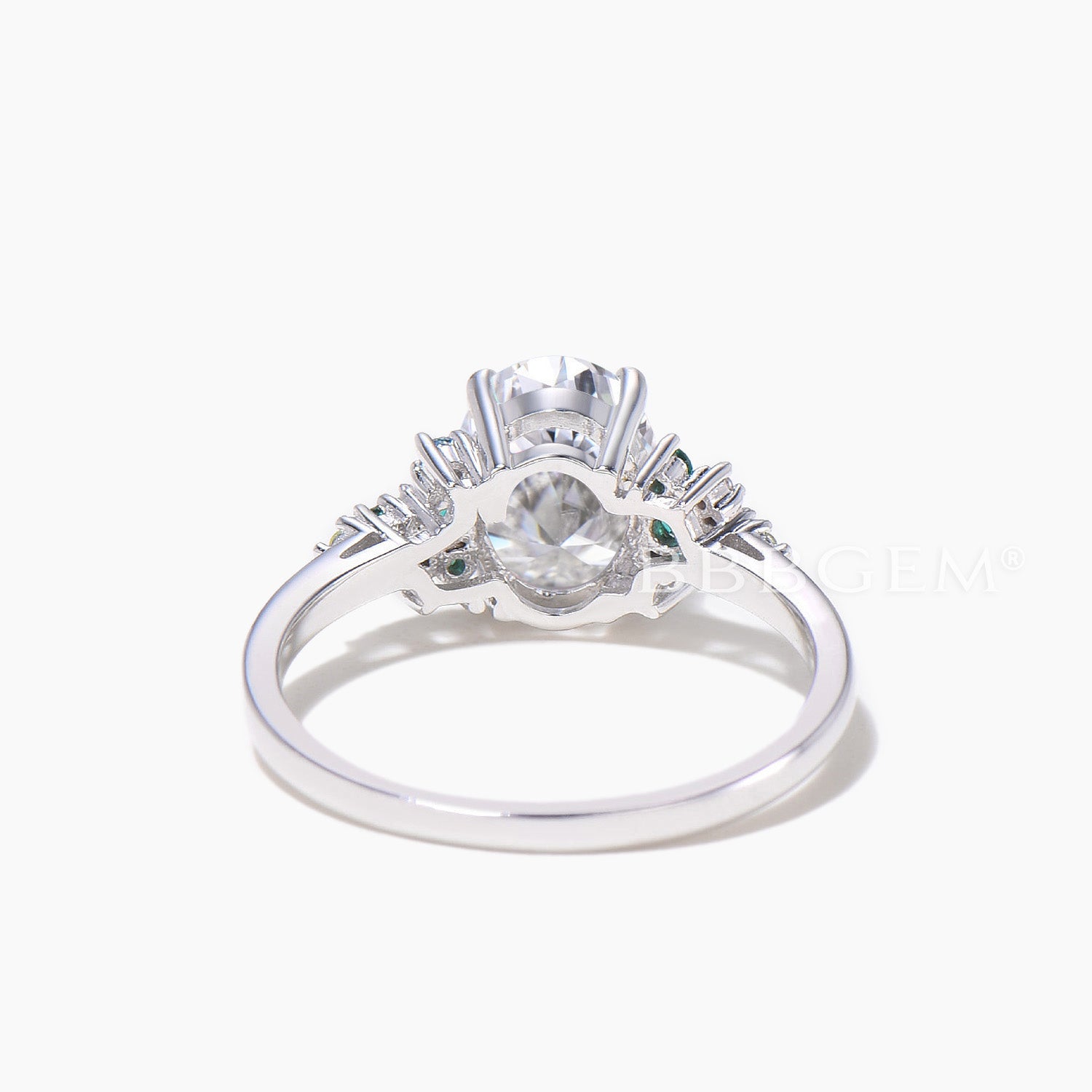 Oval Cut Lab Grown Diamond Engagement Ring with IGI Certification - Cluster Emerald Diamond Wedding Ring for Brides, Anniversary Gifts & Special Occasions
