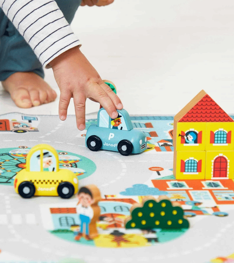 Janod Wooden Taxi Car Toy - City Crossroads Playset for Kids | Pretend Play, Educational Toy for Toddlers & Preschoolers | Perfect for Home, Classroom & Travel