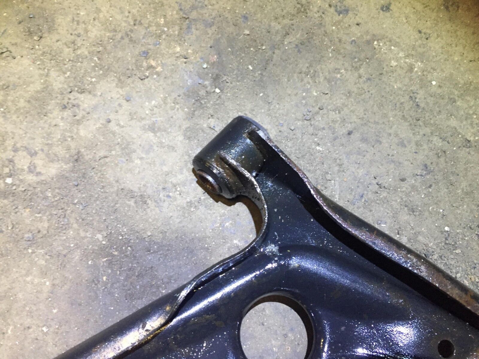 04 05 06 Scion XA Left Front Lower Control Arm - OEM Replacement Part D18 - Perfect for Suspension Repair & Car Maintenance