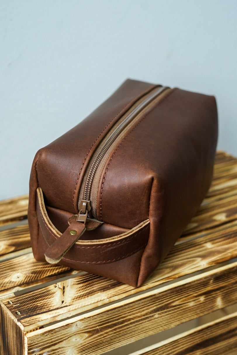 Premium Leather Toiletry Bag for Men & Women - Dark Amber Harness Leather Travel Cosmetic Bag - Perfect for Gym, Business Trips & Vacation Essentials