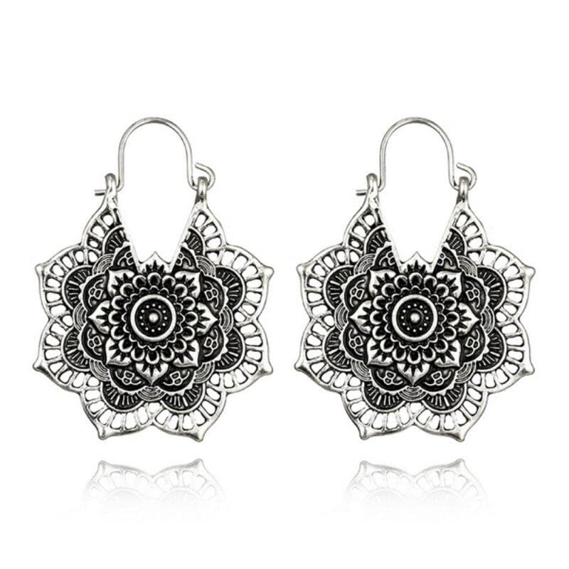 Vintage Gold Flower Retro Dangle Earrings for Women - Elegant Party Jewelry Accessories (Silver) | Perfect for Weddings, Date Nights & Special Occasions