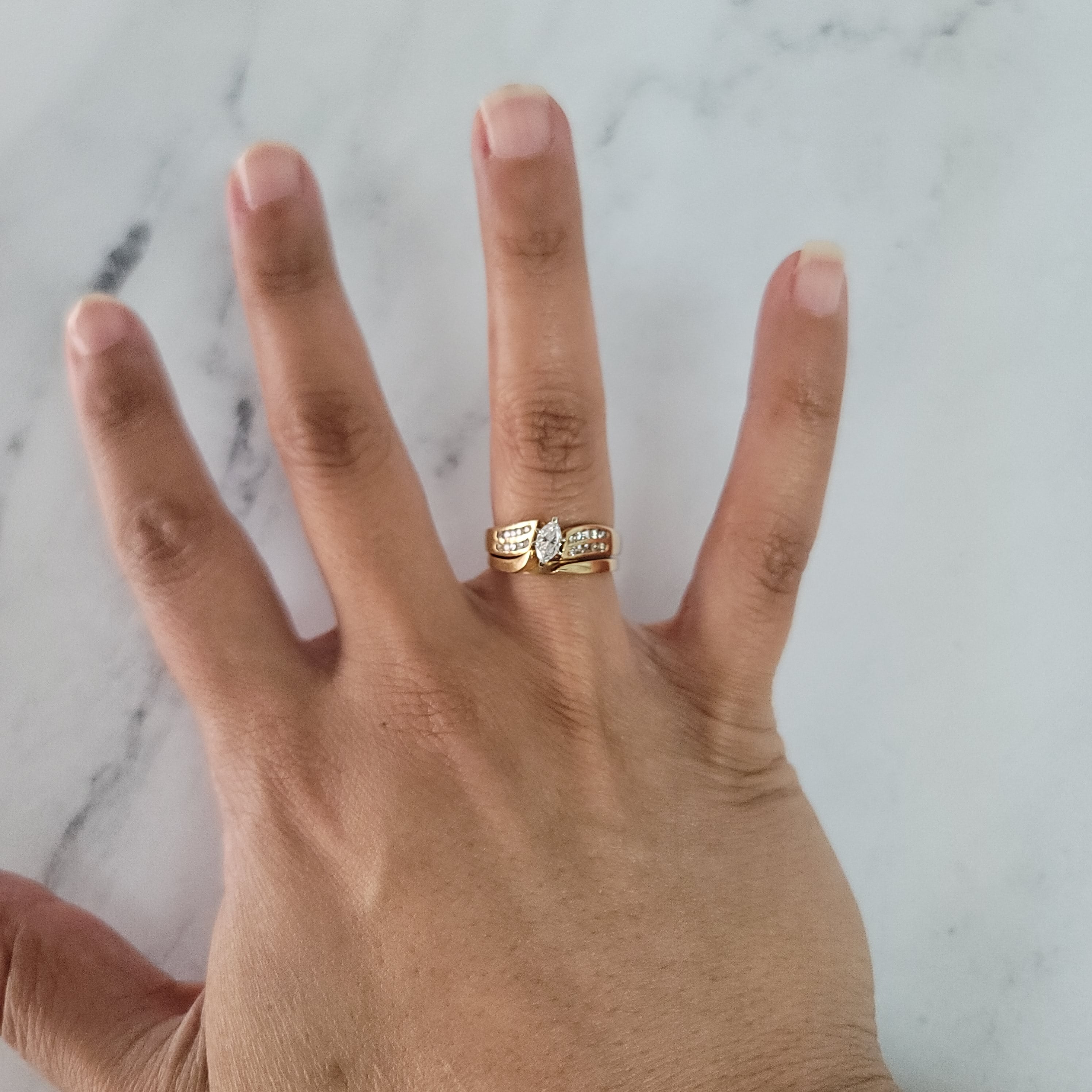 Exquisite Marquise Diamond & Round Accent Stone Bridal Ring Set - 14K White Gold Wedding Band for Engagement & Bridal Jewelry - Perfect for Proposals, Anniversaries & Special Occasions