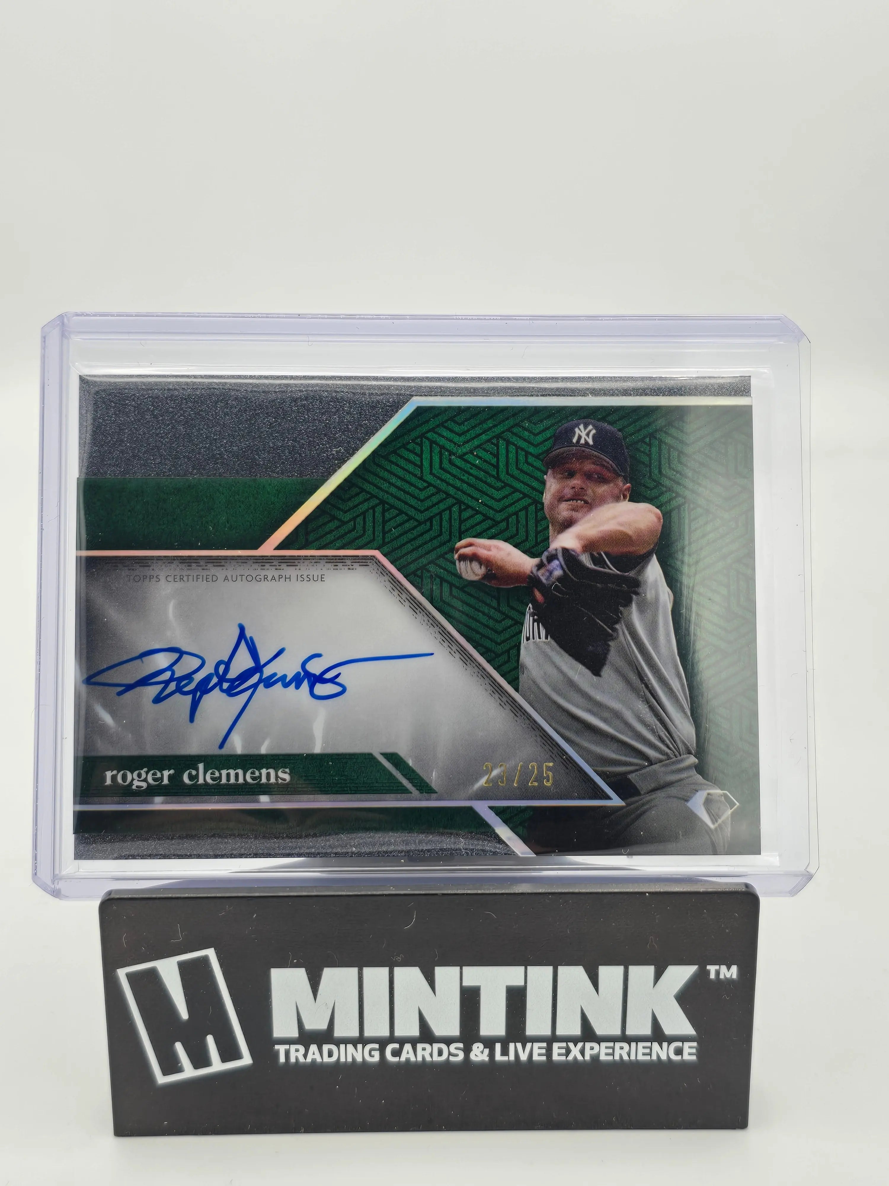 2024 Topps Diamond Icons Baseball Roger Clemens Chrome Autograph Card /25 - Limited Edition Collectible for Sports Memorabilia & Card Showcases