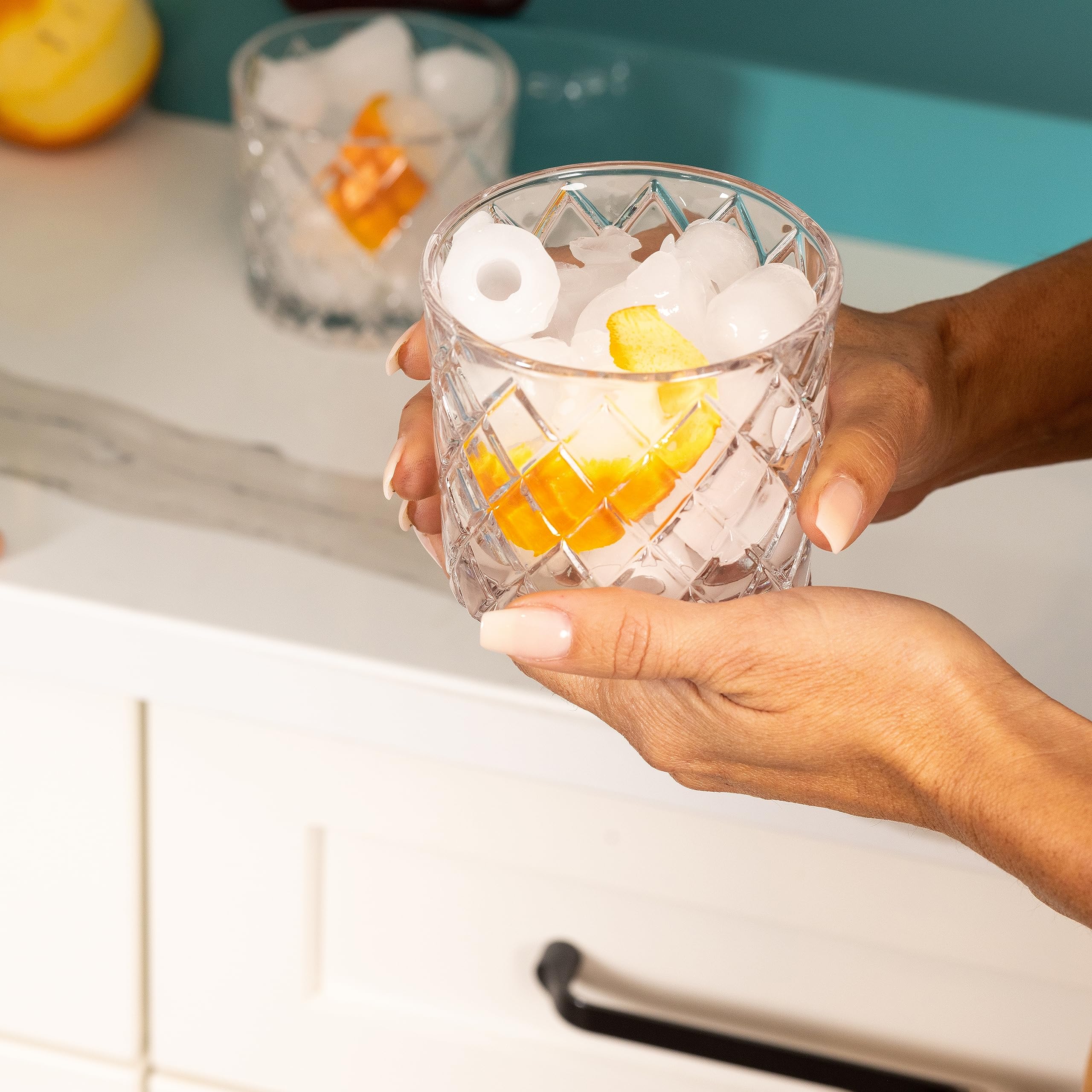Igloo Electric Countertop Ice Maker Machine - Automatic Portable Ice Cube Maker Produces 33 lbs in 24 Hours - Includes Ice Scoop & Basket - Perfect for Home, Office, Parties, Iced Coffee & Cocktails - Silver