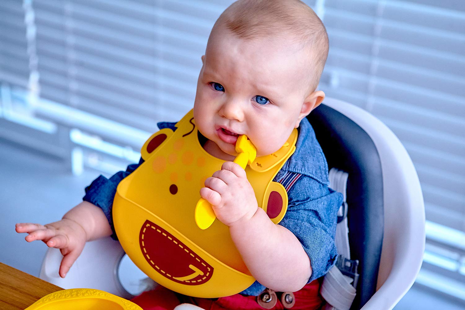 MARCUS&MARCUS Silicone Baby Bibs for Infants & Toddlers (6-24 Months) - Adjustable, BPA & Phthalate Free - Perfect for Mealtime, Feeding & Messy Play