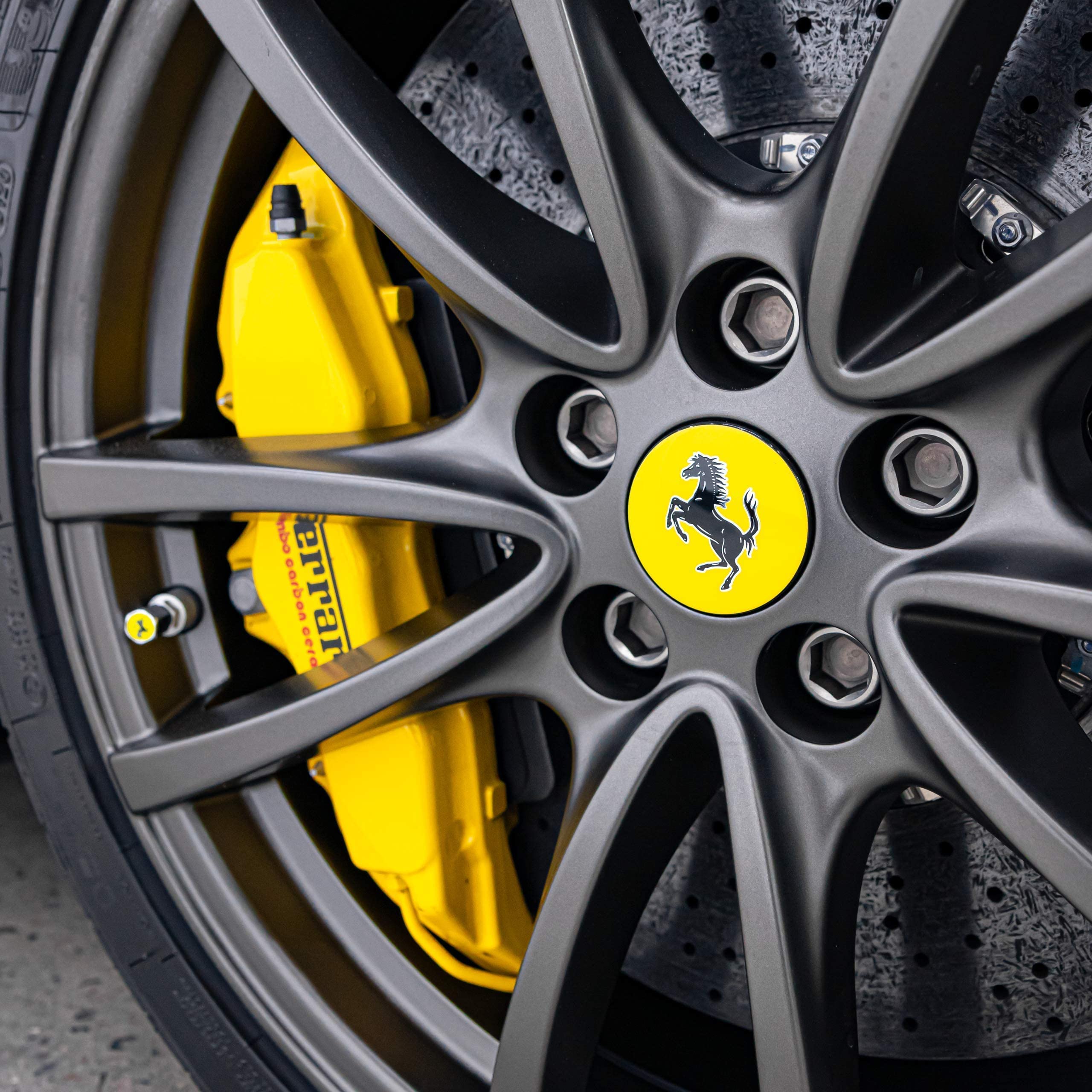 Gyeon Rim EVO 30ml Ceramic Wheel Coating Kit - Brake Dust & Road Contaminant Repellent - High Heat Resistant Protection for Car Wheels - Perfect for Alloy, Chrome & Painted Rims - Easy Application for Long-Lasting Shine & Protection