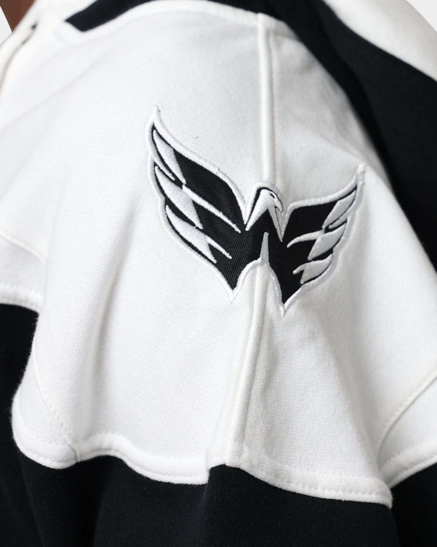 47 Brand Washington Capitals Superior Lacer Hoodie - Men's NHL Team Pullover Sweatshirt | Jet Black | Warm & Comfortable for Game Day & Casual Wear