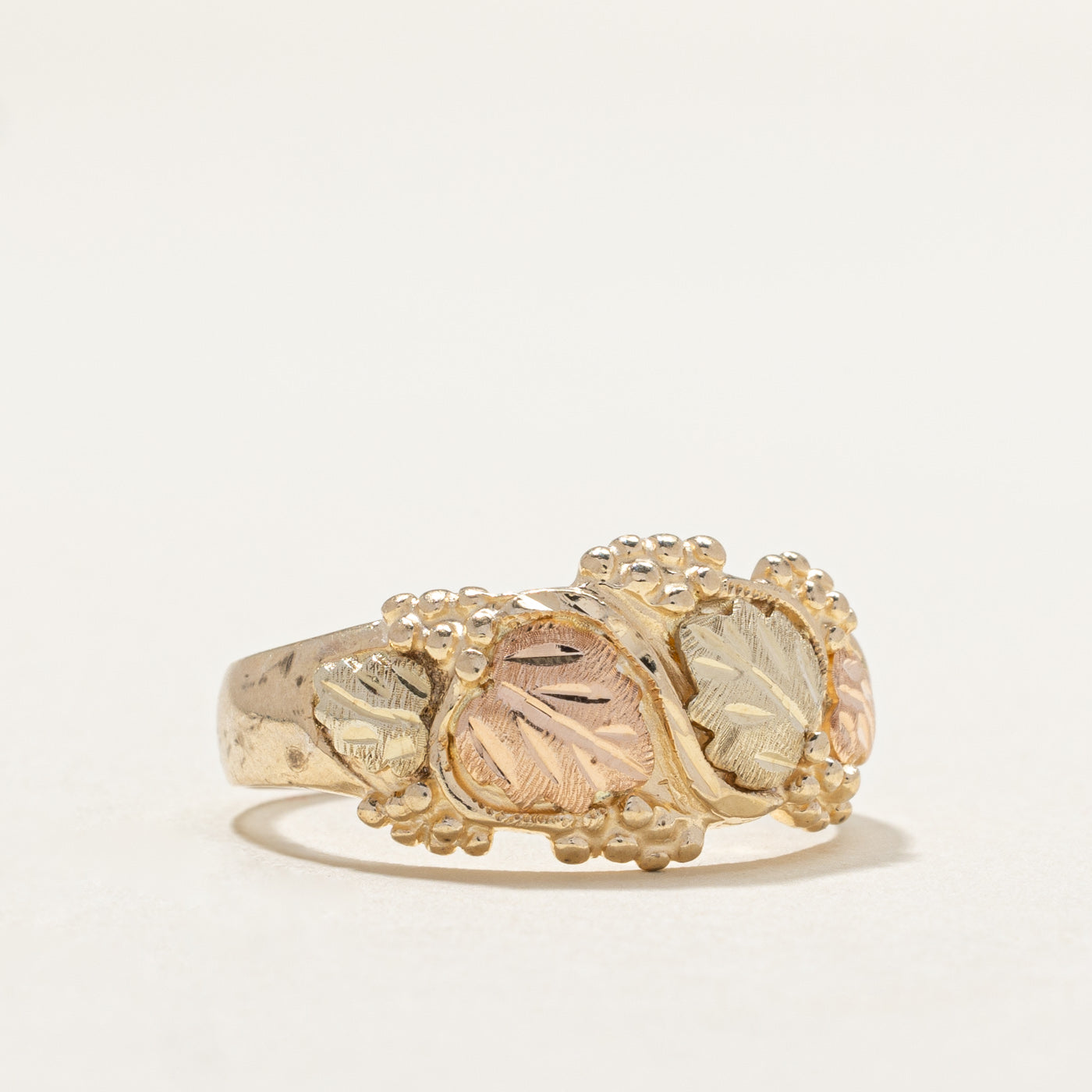 10K Two Tone Gold Leafy Design Ring - Size 8.5 | Elegant Nature-Inspired Jewelry for Women, Perfect for Weddings, Anniversaries & Special Occasions