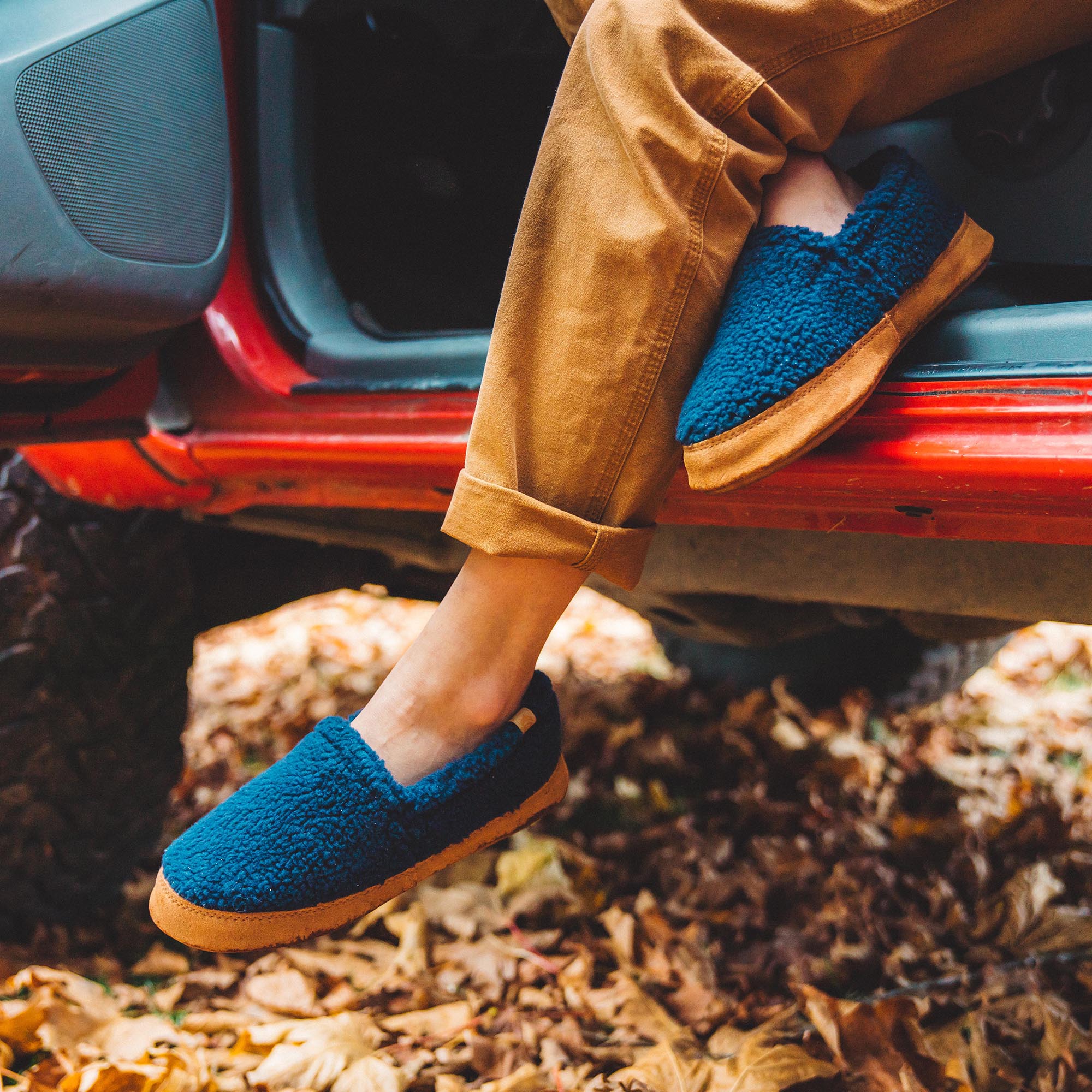 Men's Classic Moccasin Slippers - Soft Indoor/Outdoor House Shoes for Comfort & Style - Perfect for Home, Travel & Relaxation