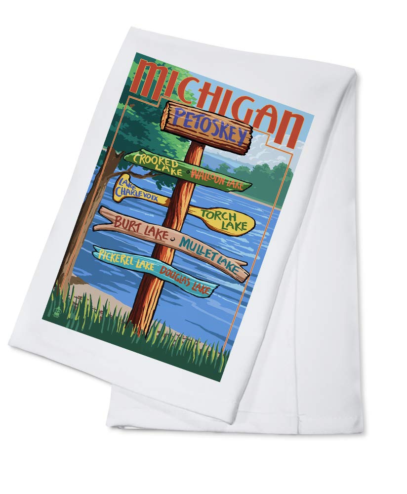 Petoskey Michigan Souvenir Tea Towel - 100% Cotton Decorative Hand Towel for Kitchen & Home Decor - Perfect for Gifts, Housewarming & Coastal Cottage Style