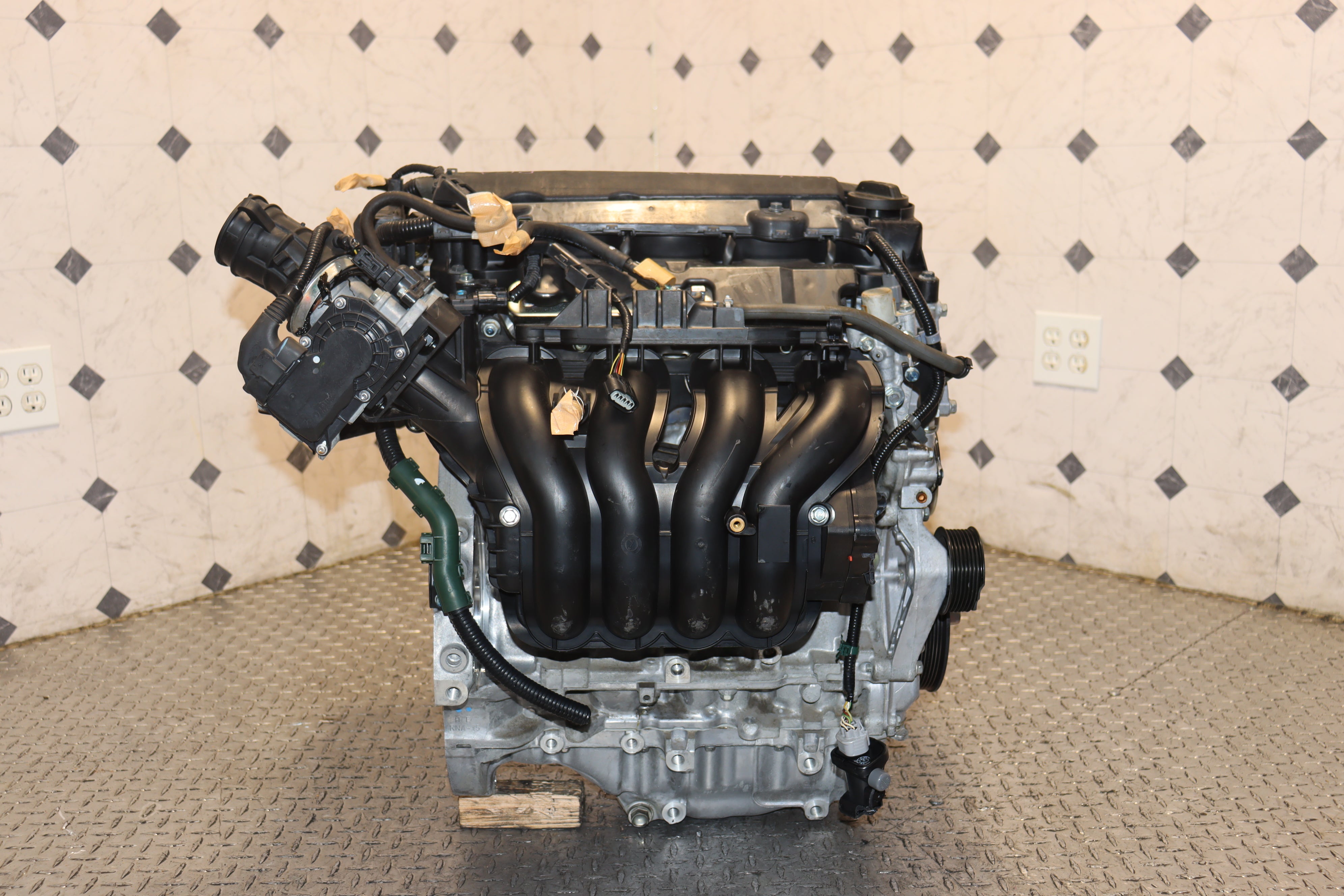 JDM R18A 1.8L SOHC i-VTEC 4 Cylinder Engine for 2006-2011 Honda Civic - Performance Upgrade & Replacement Part for Street Racing & Daily Driving