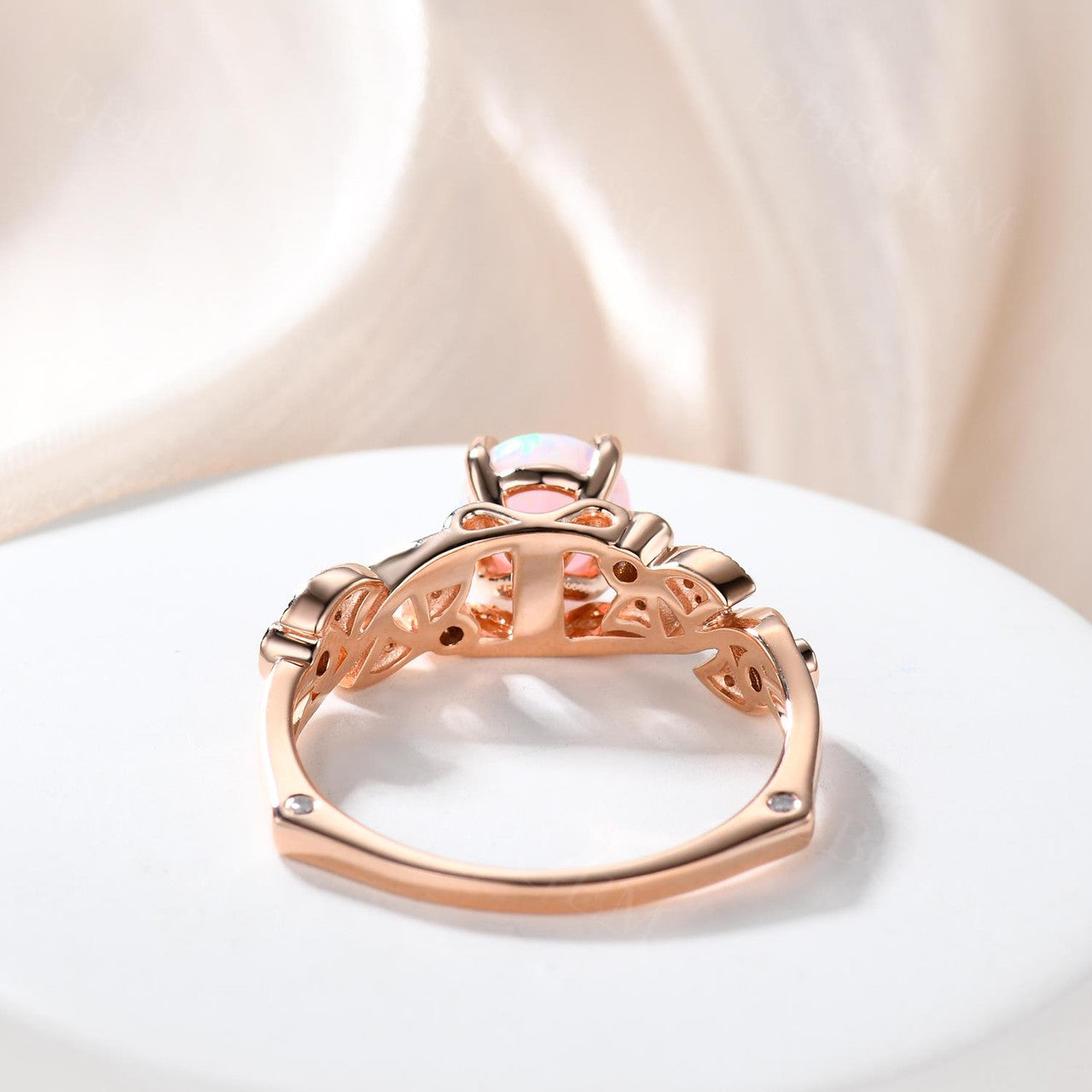 14K & 18K Rose Gold Opal Engagement Ring - Round Cut Art Deco Wedding Band with Milgrain Detailing - Vintage Style Anniversary Gift Set for Women - Perfect for Proposals, Weddings & Special Occasions