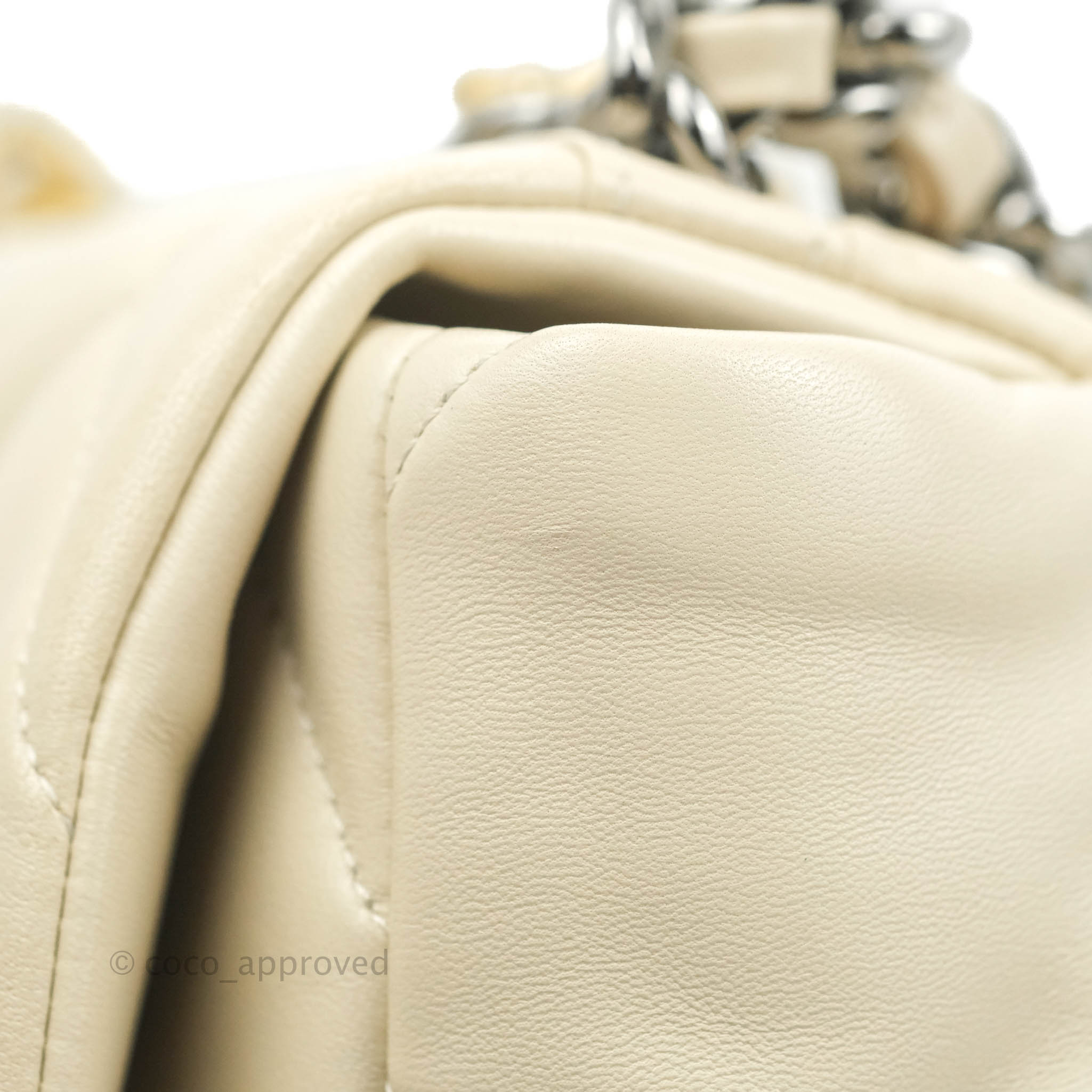 Chanel 19 Medium Flap Bag in Beige with Mixed Hardware - Luxury Designer Handbag for Women, Perfect for Work, Evening & Special Occasions