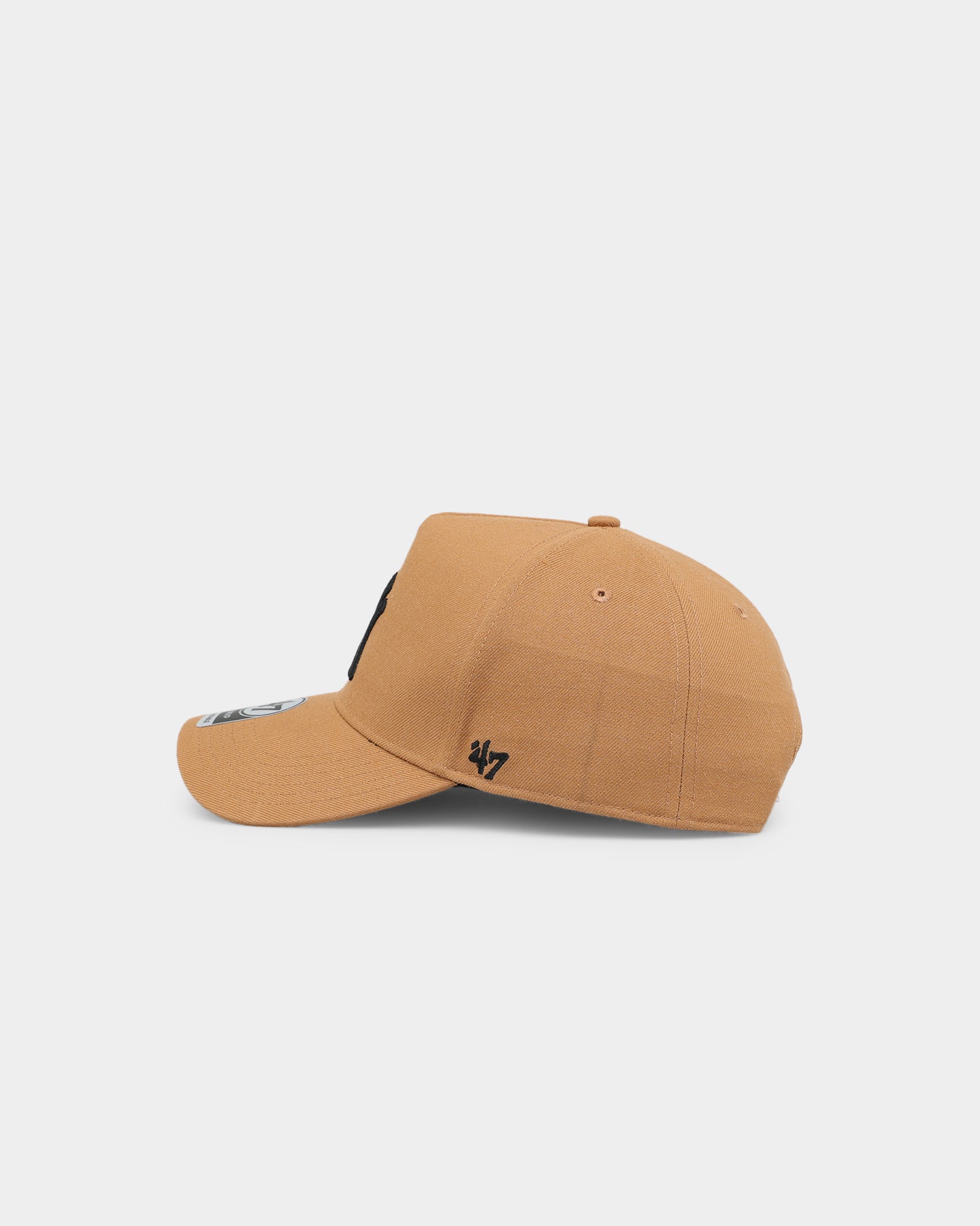 New York Yankees 47 MVP DT Snapback Hat - Adjustable Camel Replica Baseball Cap for Men & Women - Perfect for Games, Fan Gear, and Streetwear Fashion