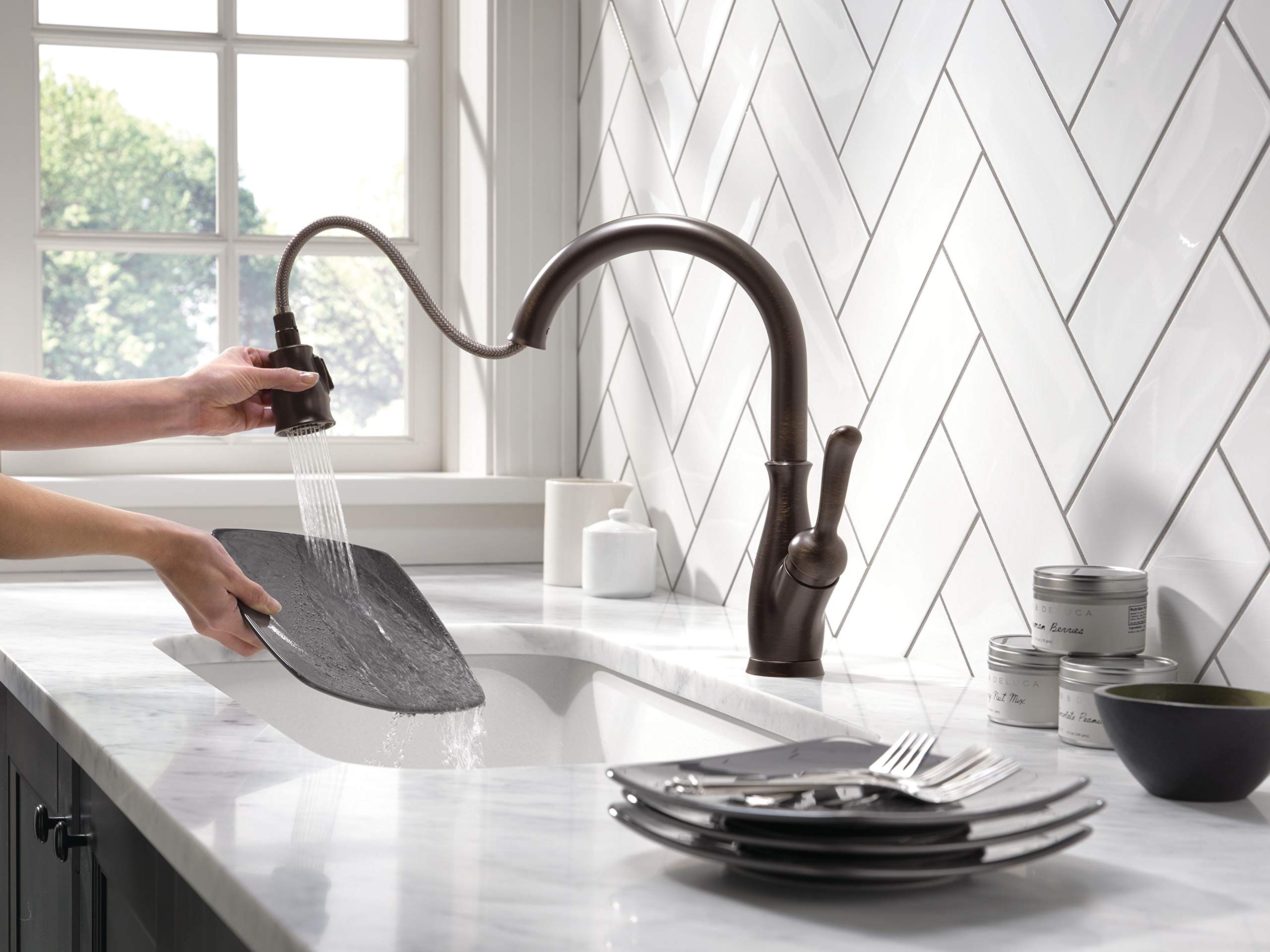 Delta Leland Oil Rubbed Bronze Pull-Down Kitchen Faucet with Magnetic Docking Spray Head - Venetian Bronze 9178-RB-DST for Modern Farmhouse & Industrial Style Kitchens