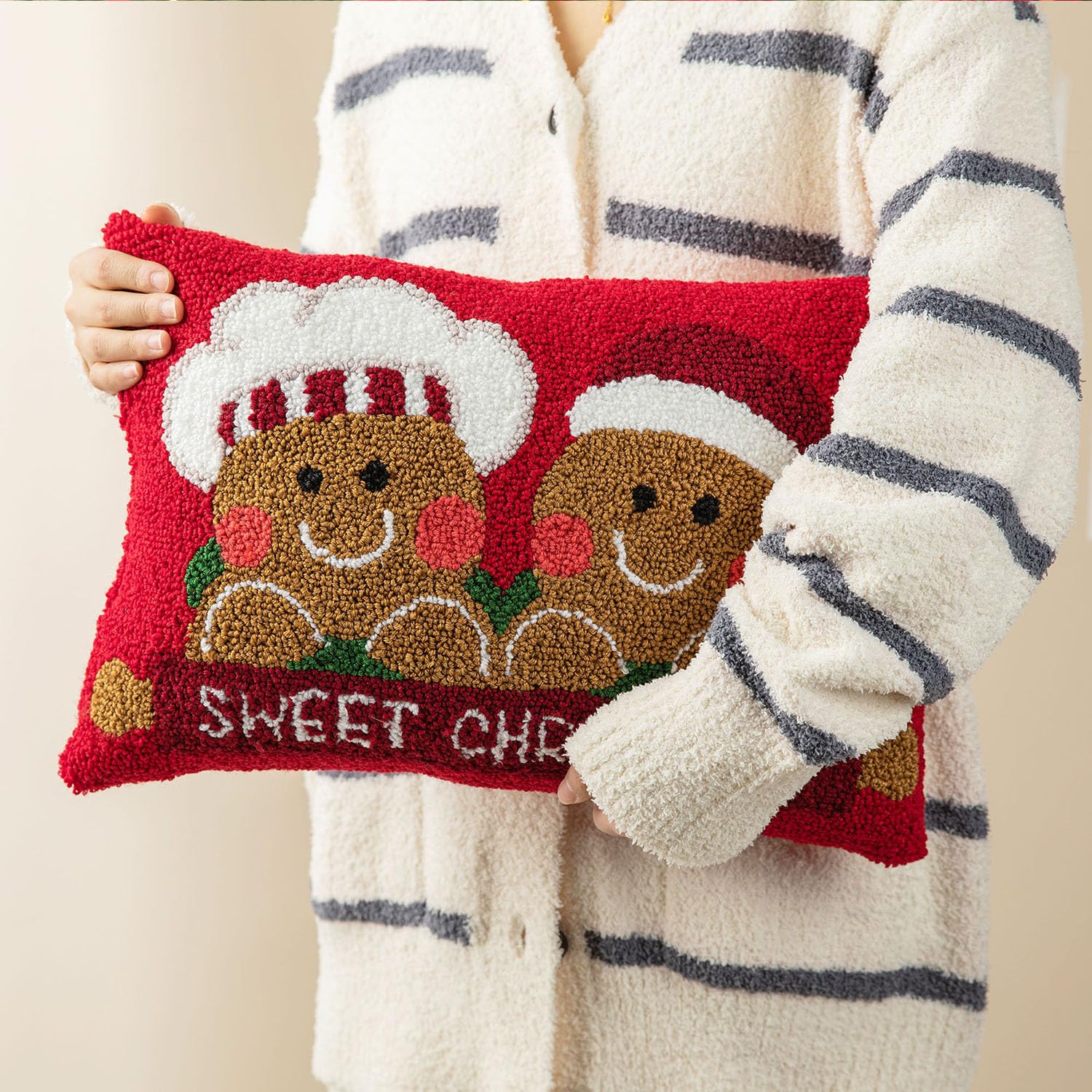 Glitzhome Gingerbread Boy & Girl Christmas Throw Pillows - 18x12 Inch Holiday Decor for Living Room, Bedroom, Sofa - Festive Home Decor for Xmas Tree Skirt & Winter Season