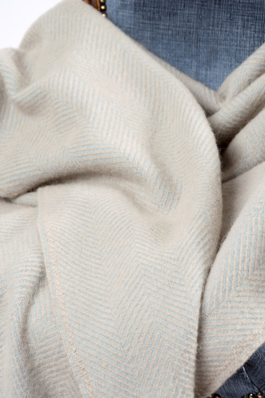 Warwick Shetland Wool Throw Blanket - Soft & Cozy Lerwick Fawn Checkered Plaid - Perfect for Sofa, Bed & Winter Warmth