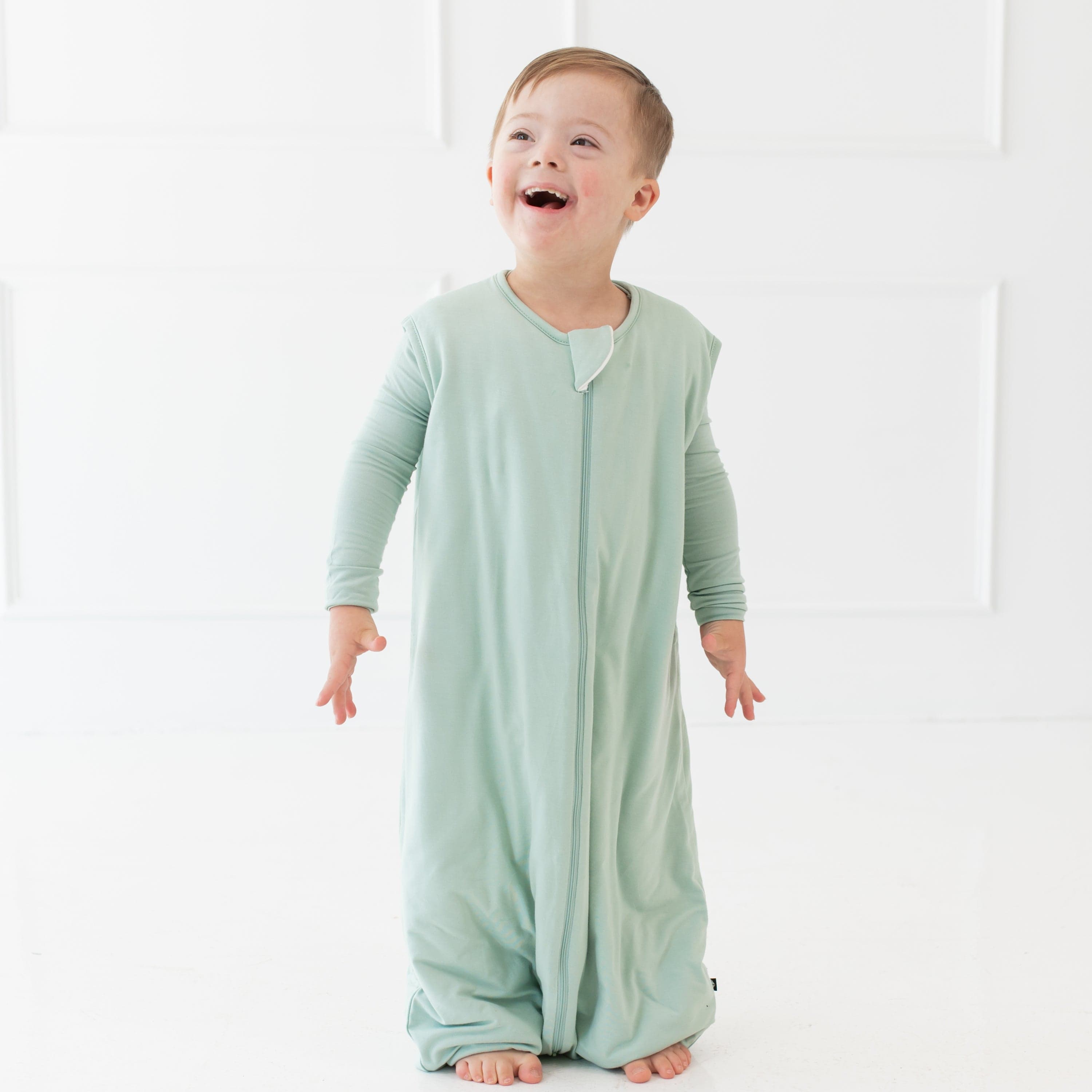 Sage Green Sleep Bag Walker for Babies - Lightweight & Breathable Infant Sleeping Bag for Safe and Comfortable Sleep - Perfect for Nursery, Daycare, and Travel