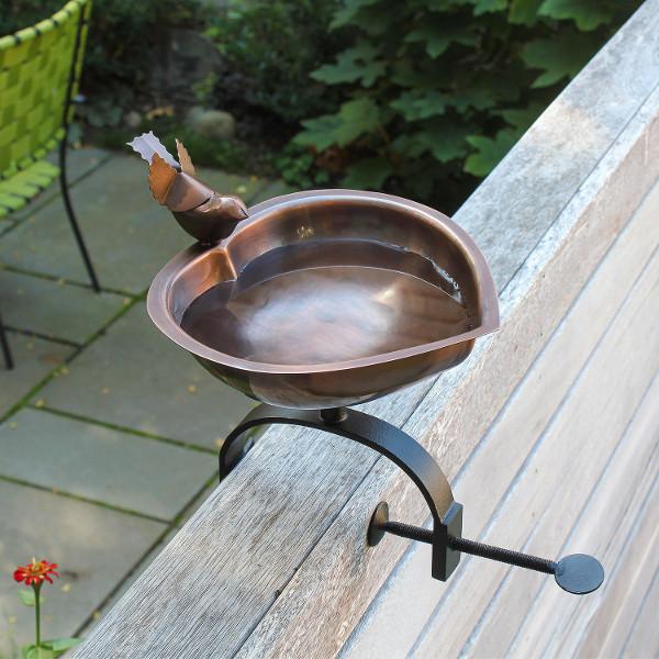 Heart Shaped Birdbath for Garden - Outdoor Decorative Bird Bath with Stand, Perfect for Attracting Birds to Your Backyard or Patio