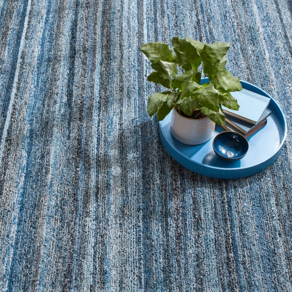 Dash & Albert Denim Chindi Blue Hand Hooked Cotton Rug - Stylish & Durable Handmade Area Rug for Living Room, Bedroom, or Nursery Decor