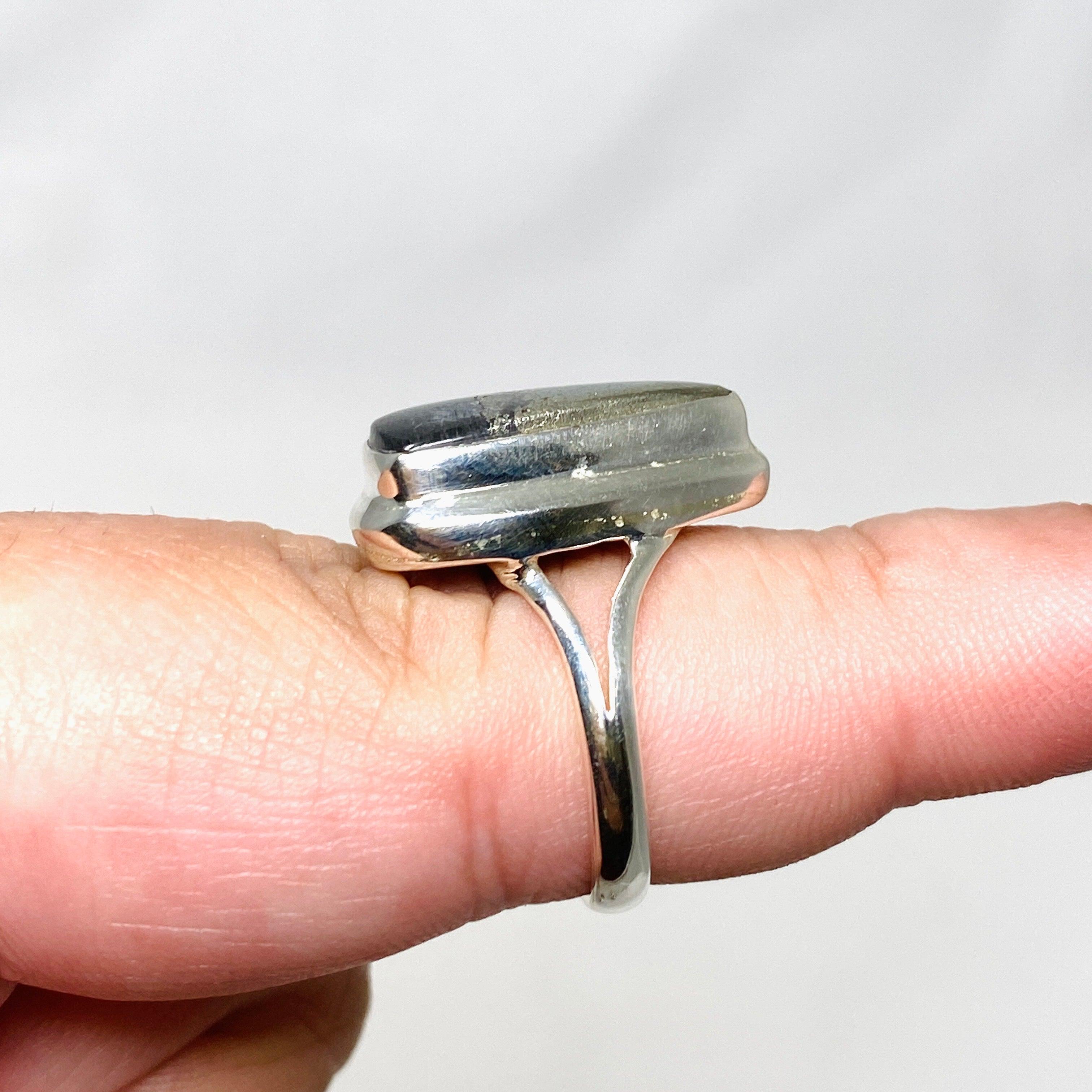 Healer's Gold Triangular Split Band Ring - Size 8 KRGJ3201 - Perfect for Boho Fashion, Spiritual Healing & Everyday Wear