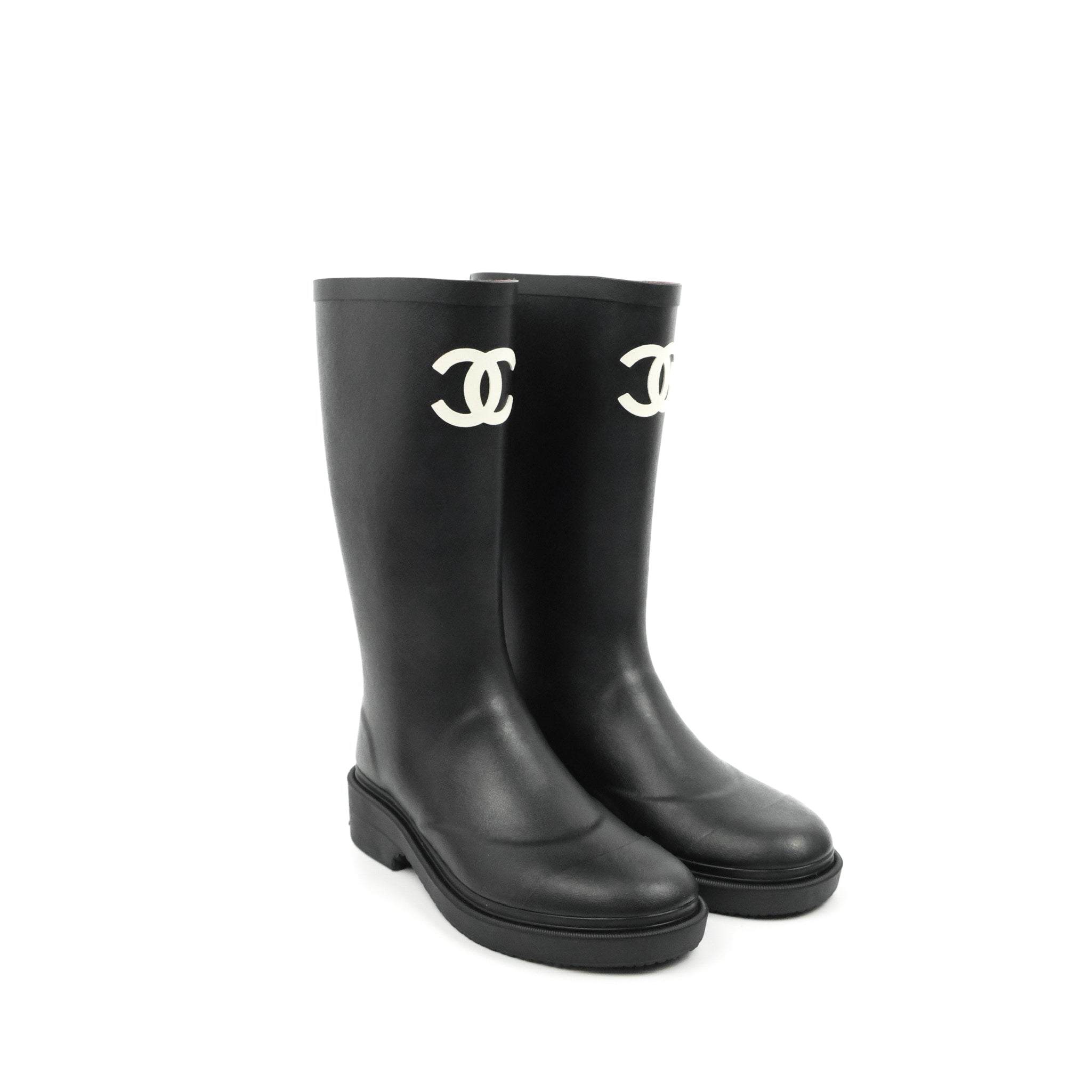Chanel CC Logo Black Rubber Rain Boots Women's Size 35 - Waterproof Fashion Booties for Rainy Days & Outdoor Adventures