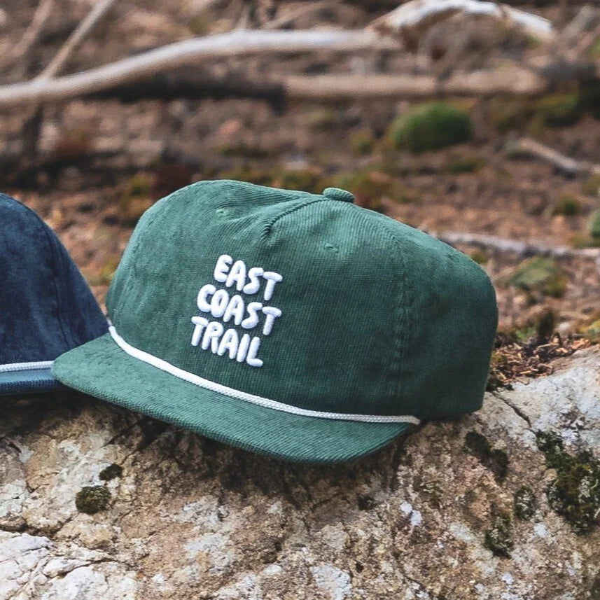Stylish Corduroy Flat Brim Baseball Cap for Men & Women - Trendy Unisex Adjustable Hat for Outdoor Activities, Sports, and Casual Wear