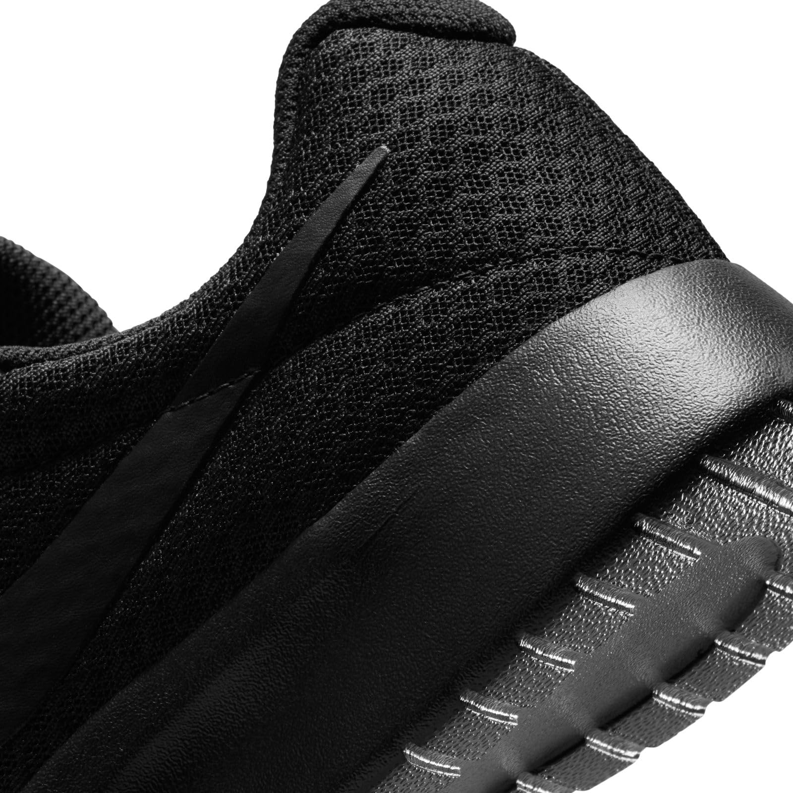 Nike Tanjun Men's Big Kid Sneakers - Lightweight Comfortable Running Shoes for Boys & Teens - Perfect for School, Sports & Casual Wear