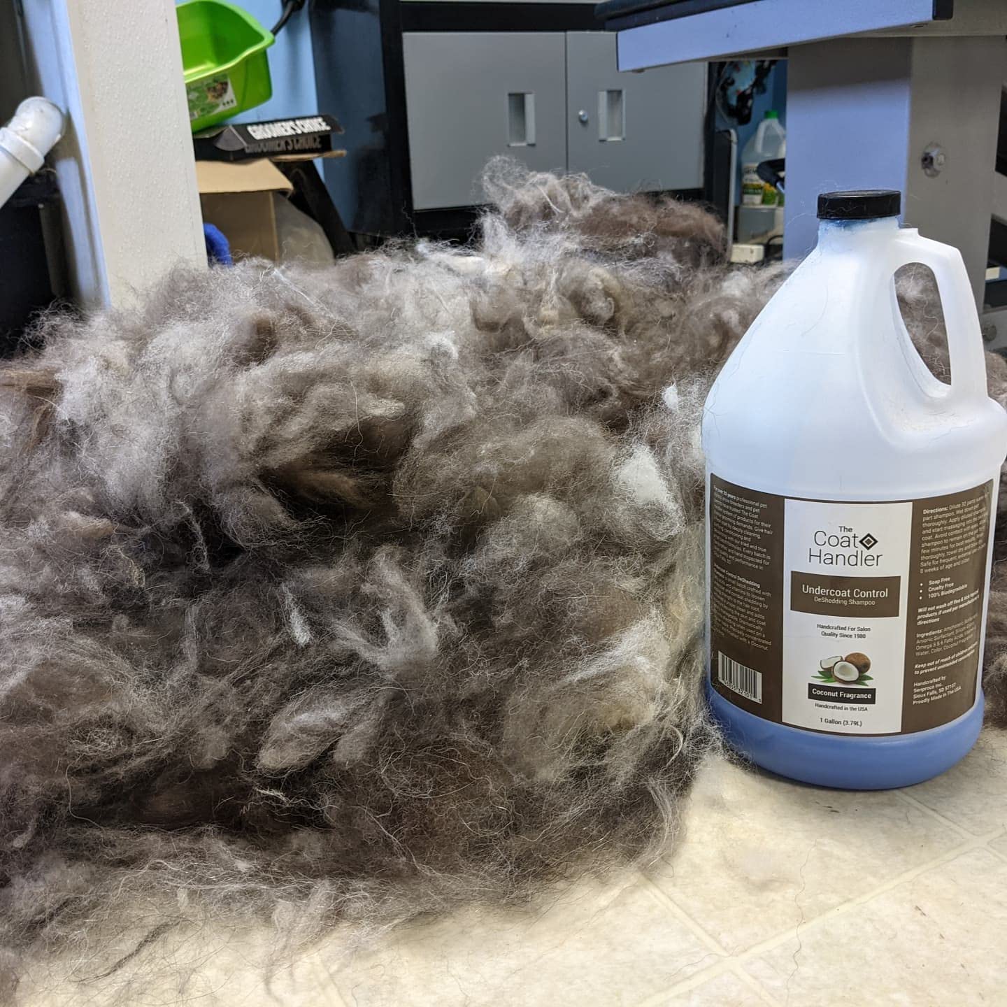Natural Undercoat Control Deshedding Shampoo & Conditioner Set with Coconut Oil & Vitamins - Reduces Shedding, Loosens Undercoat Hair - Perfect for Dogs with Thick Coats & Seasonal Shedding