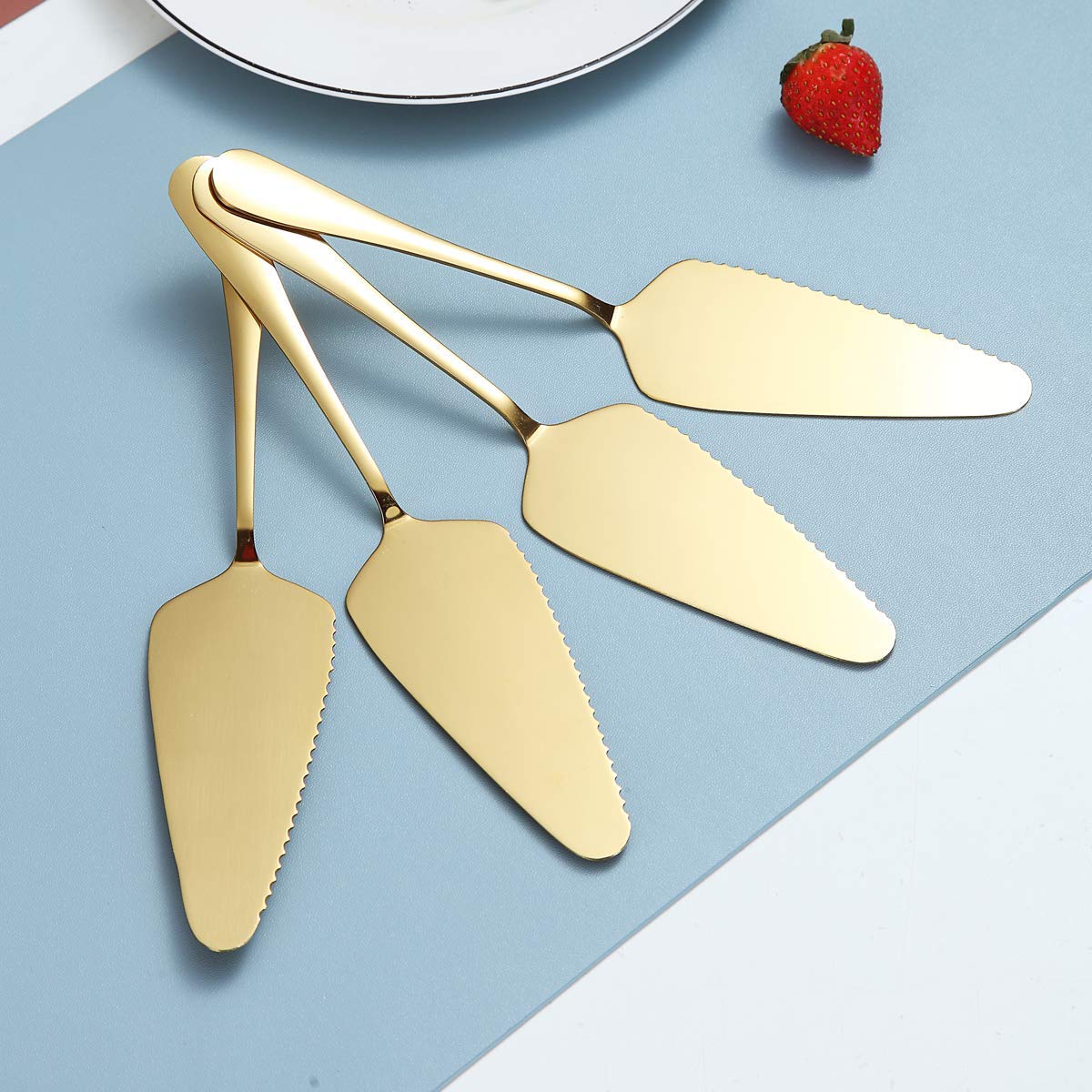 Kyraton 4-Piece Gold Cake Pie Pastry Server Set - Stainless Steel Wedding Cake Knife & Server, Elegant Golden Cake Cutter for Weddings, Parties & Special Occasions - Perfect for Birthday Cakes, Dessert Tables & Buffet Serving